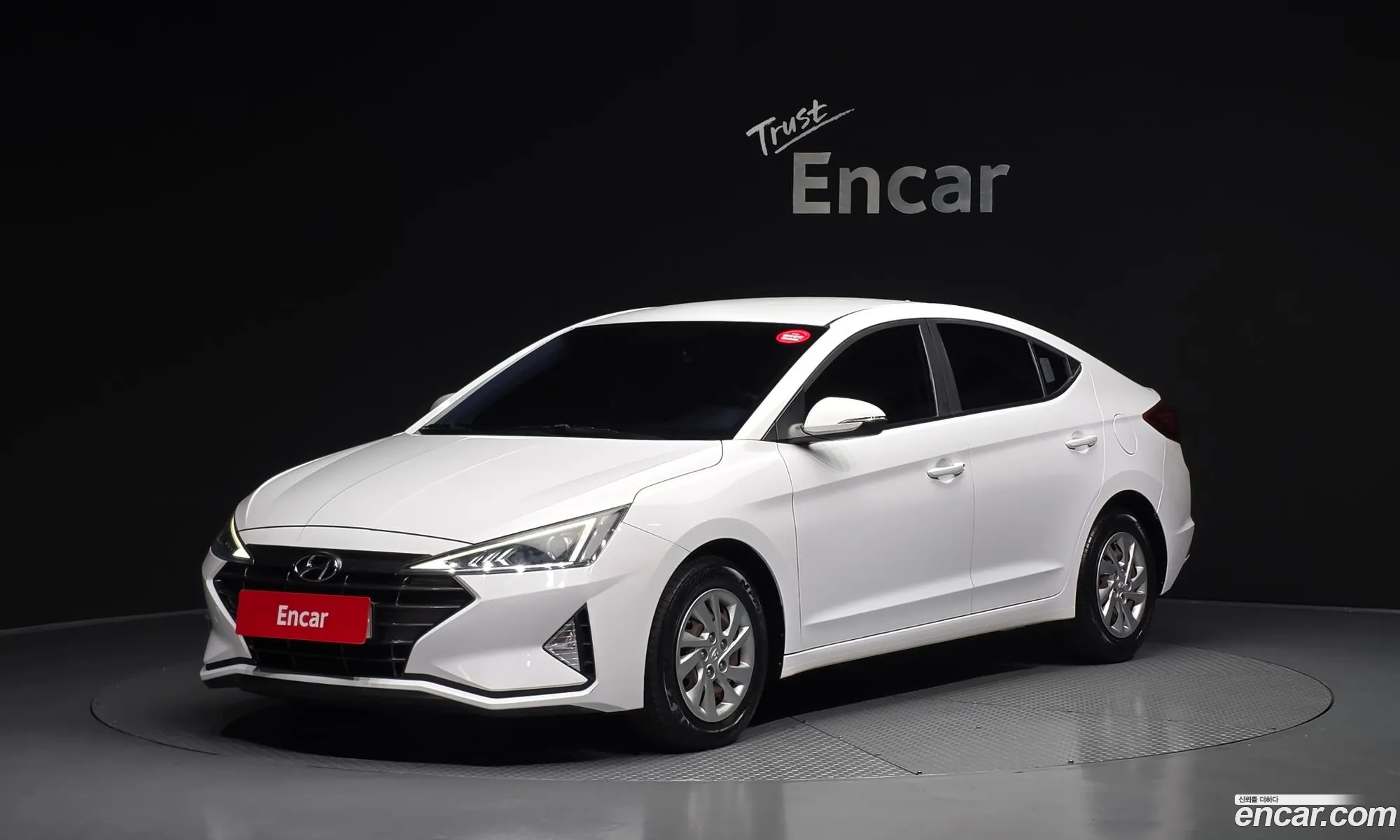 Hyundai Elantra AD 2018 — 18