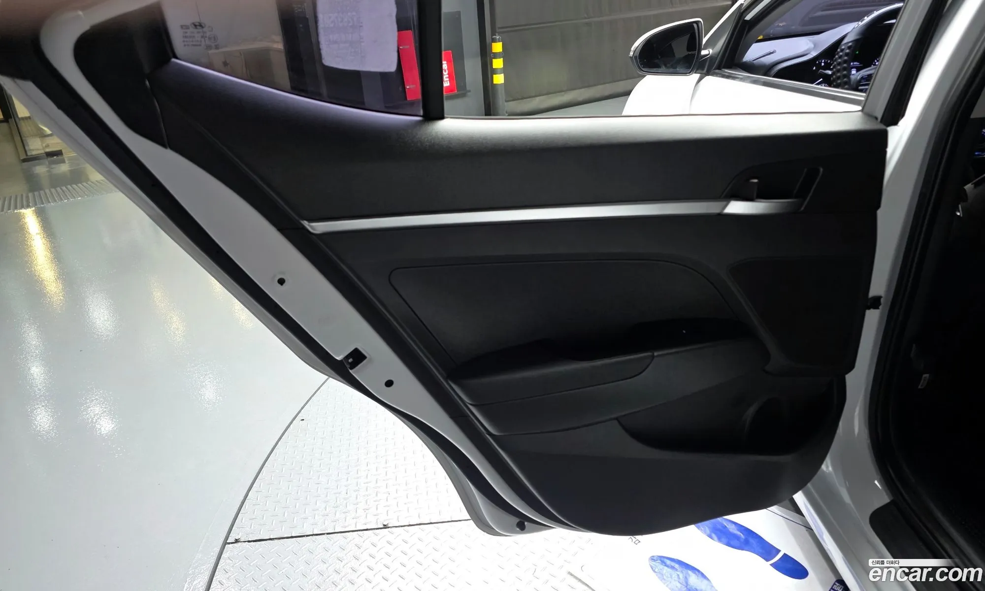 Hyundai Elantra AD 2018 — 23