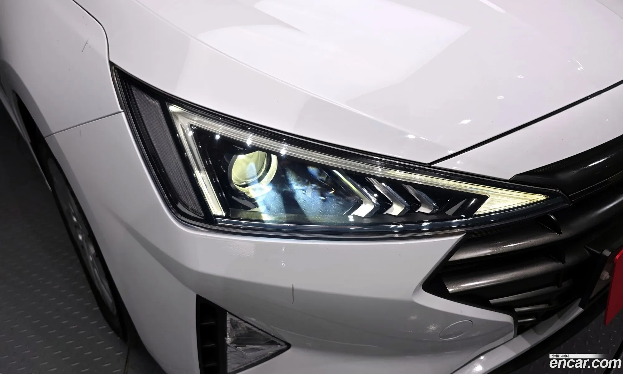 Hyundai Elantra AD 2018 — 28
