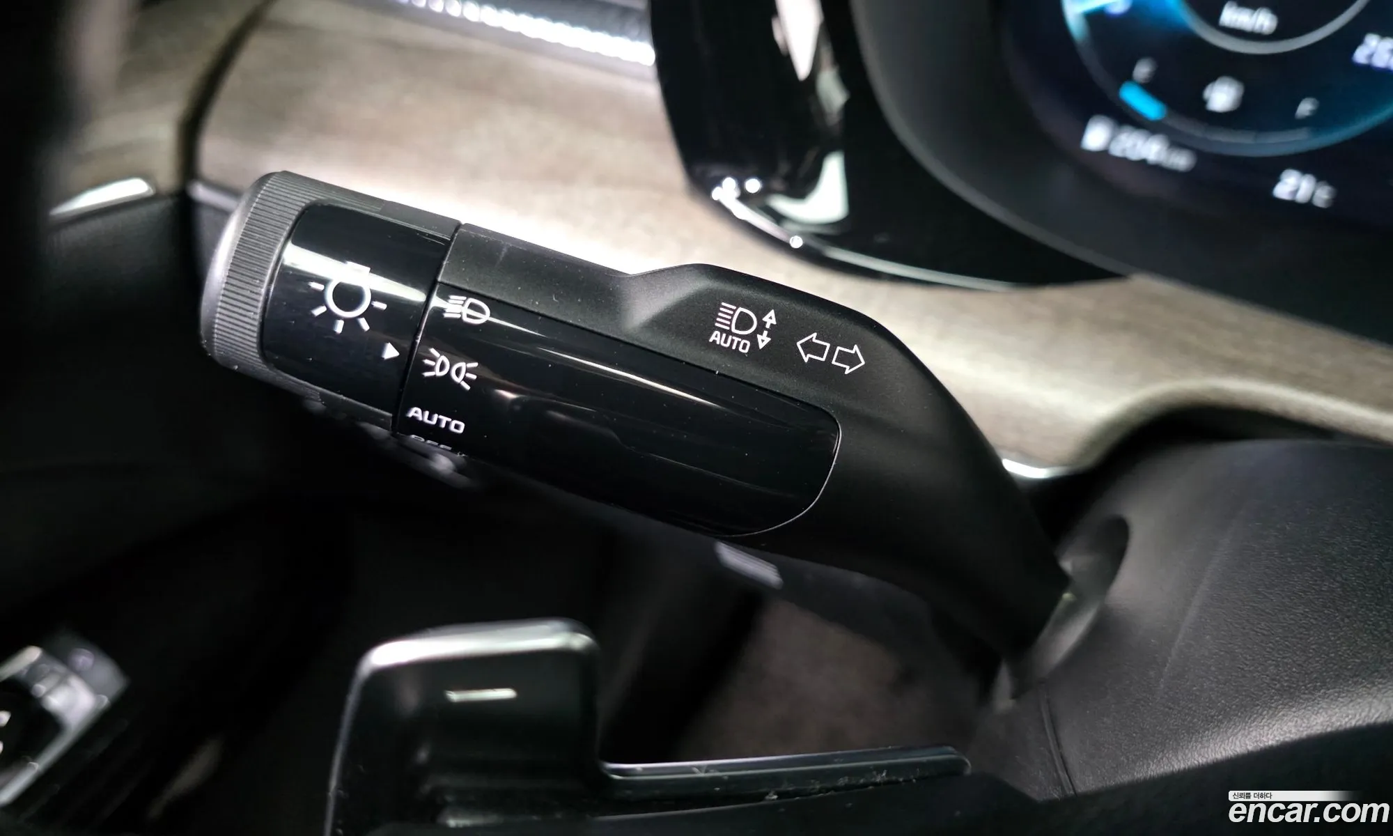 Kia K5 Hybrid 2020 — 10