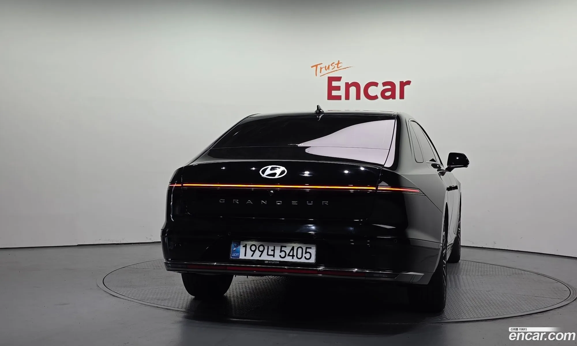 Hyundai Grandeur Hybrid 2024 — 3