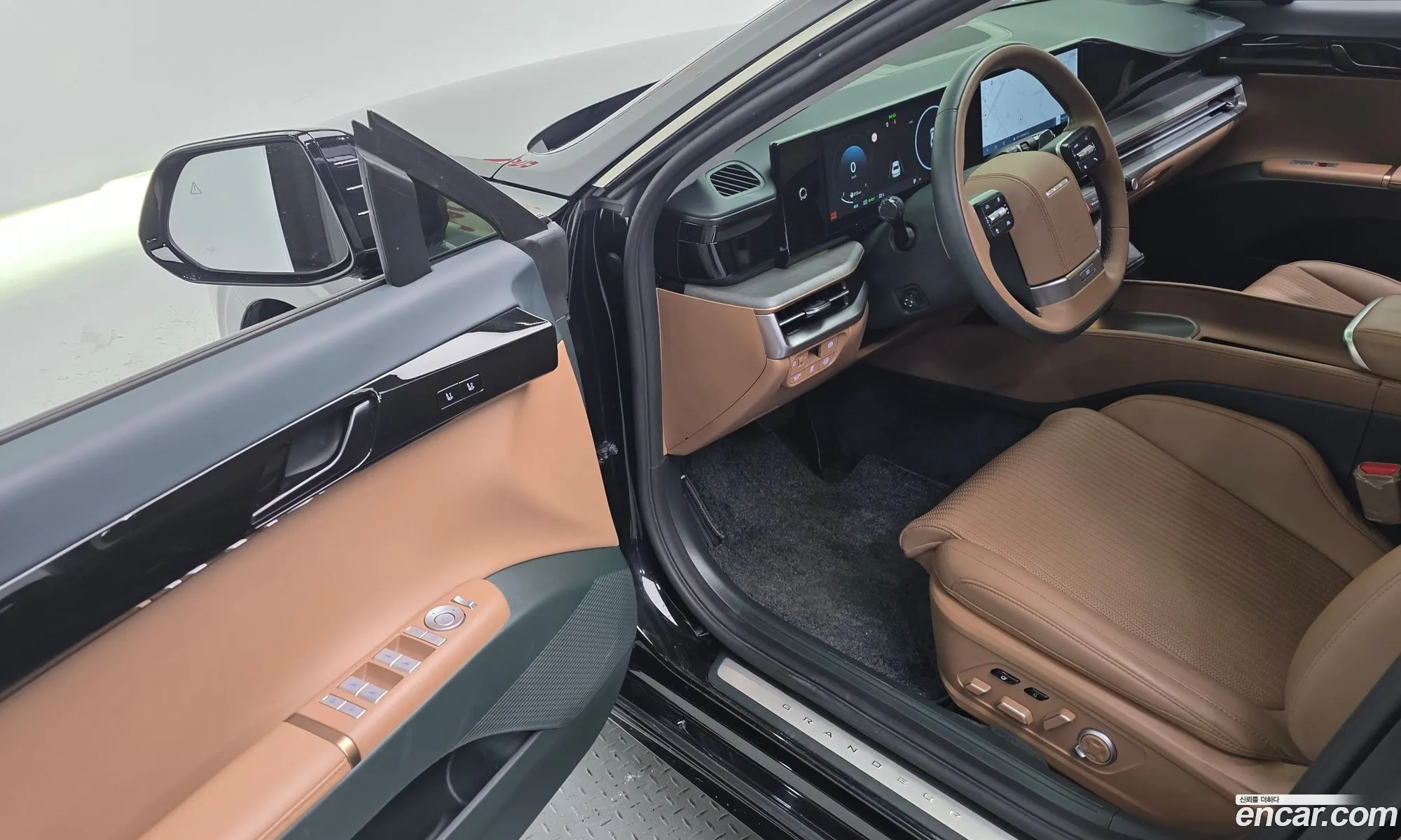 Hyundai Grandeur Hybrid 2024 — 17
