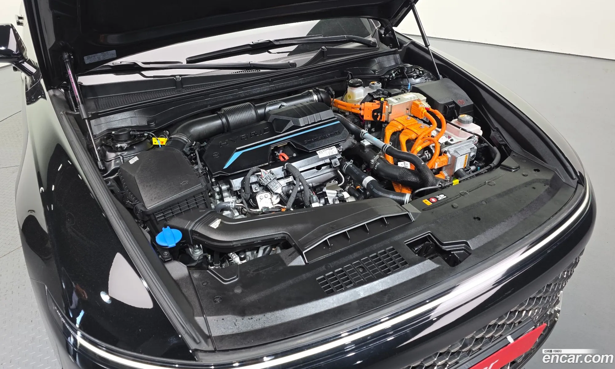 Hyundai Grandeur Hybrid 2024 — 10