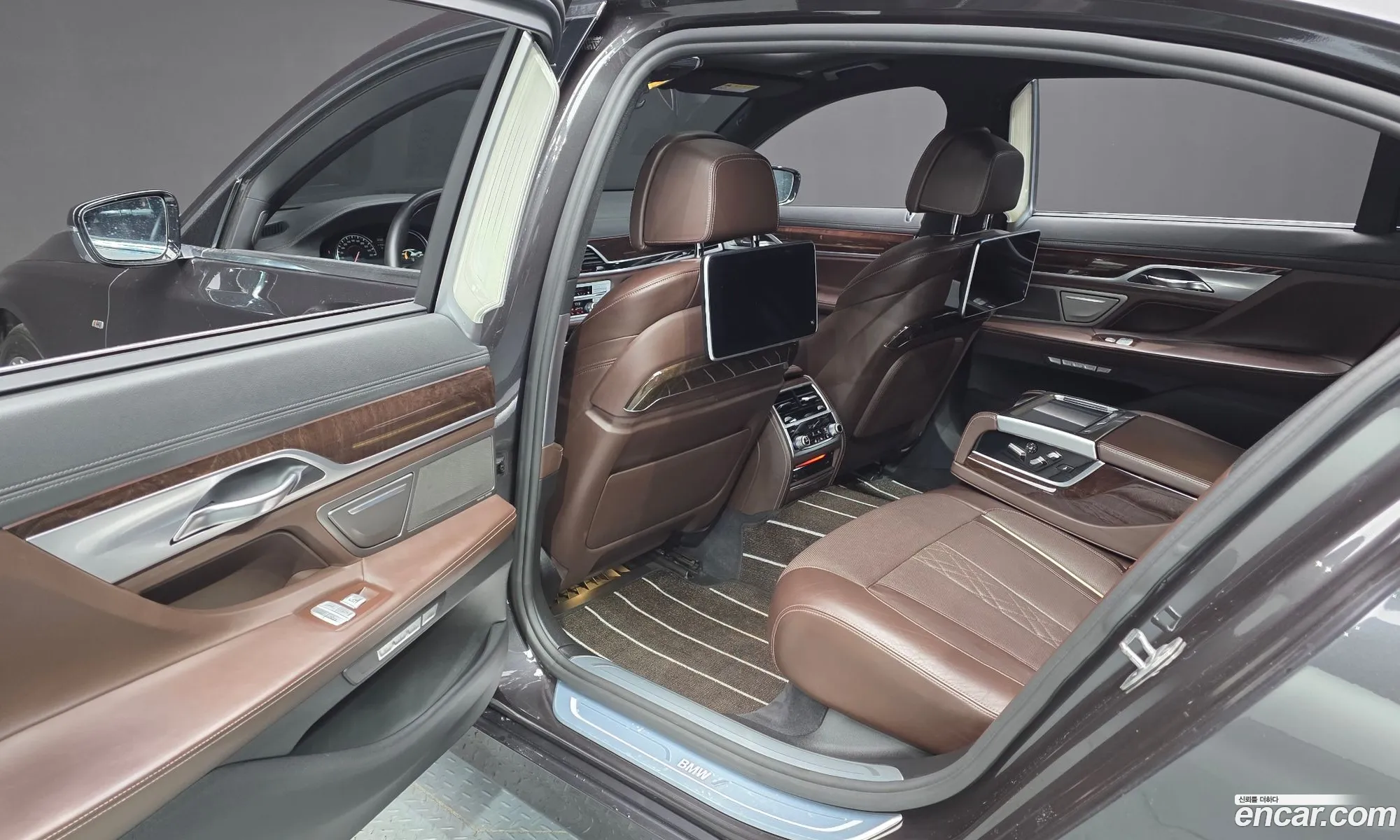 BMW 7 Series 2016 WBA7G6103GG680051 — 17