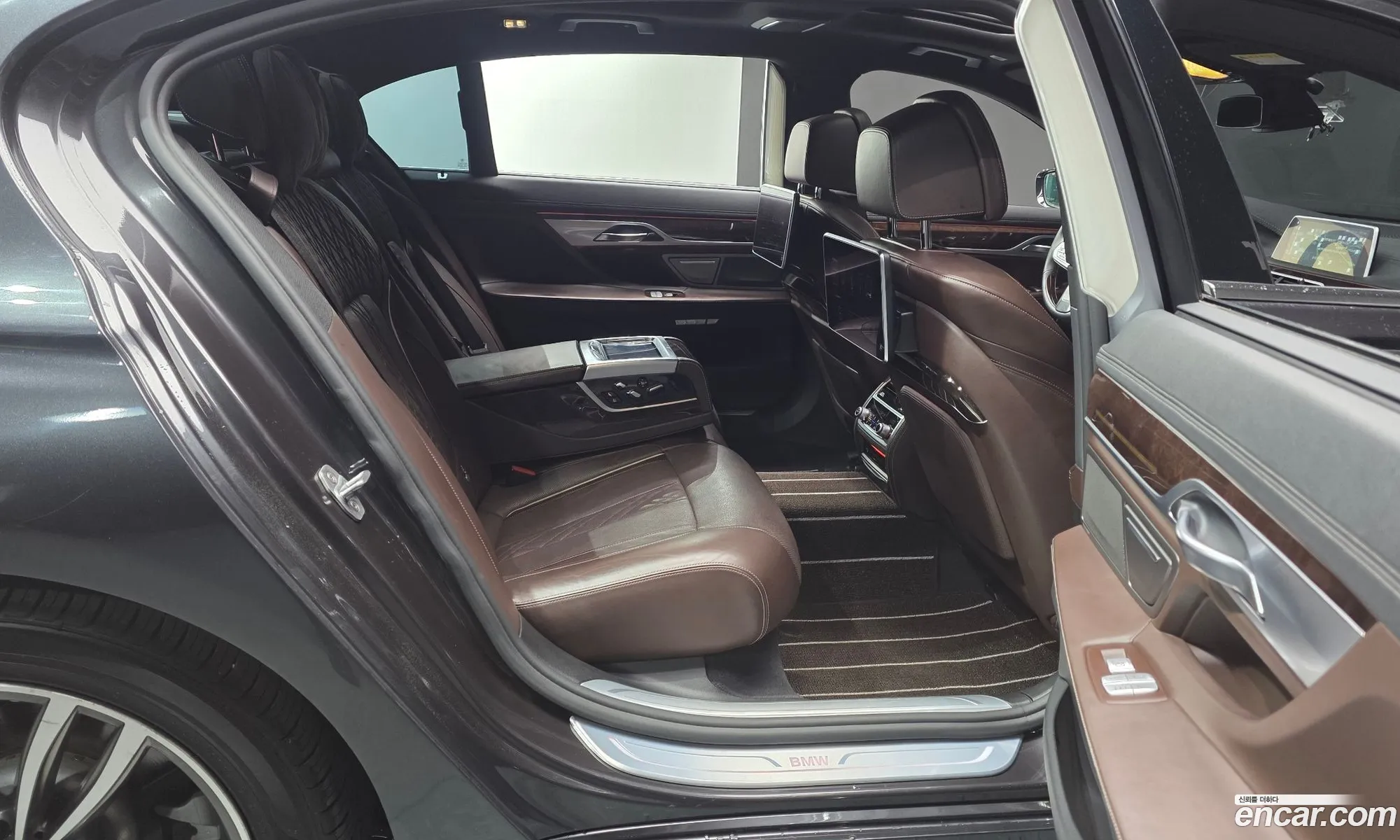 BMW 7 Series 2016 WBA7G6103GG680051 — 14