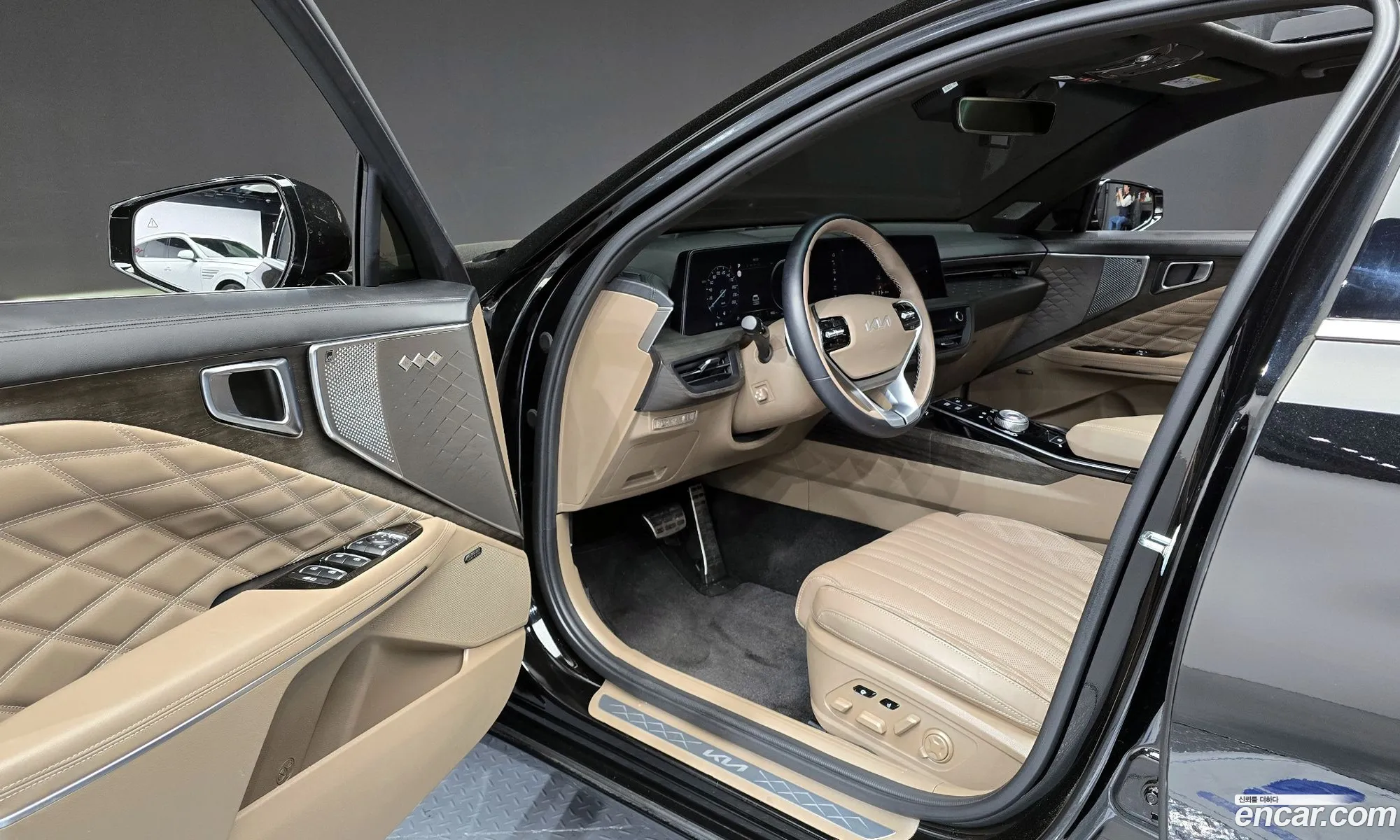 Kia K8 Hybrid 2024 — 12