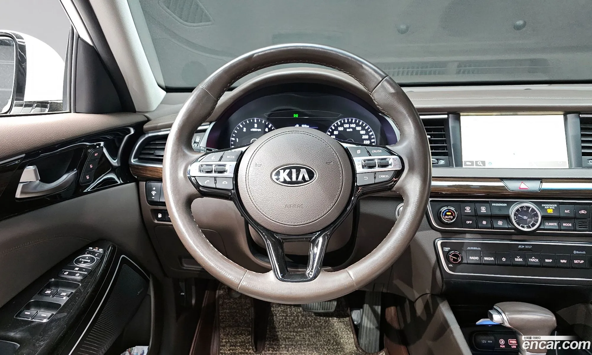 Kia K7 2019 — 19