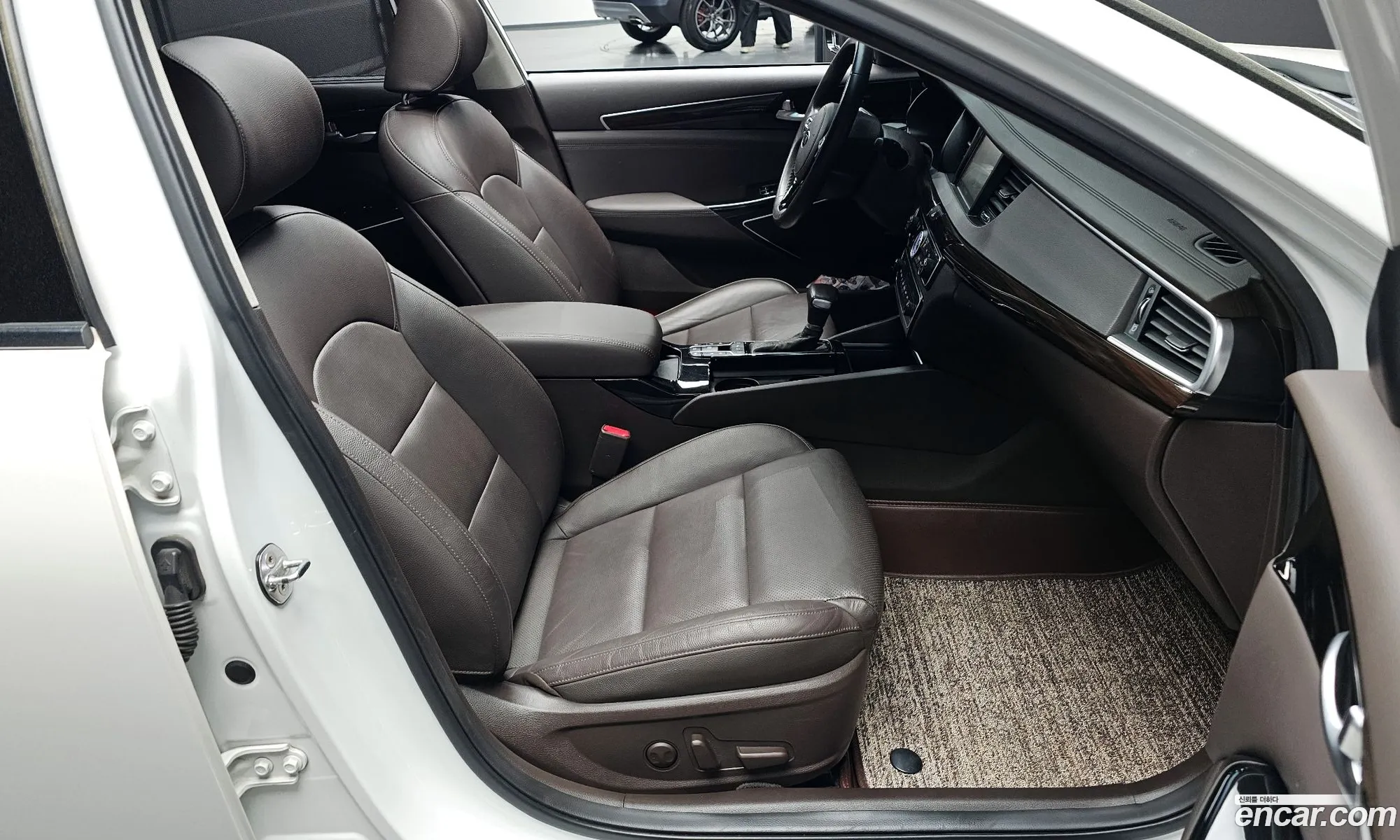 Kia K7 2019 — 2