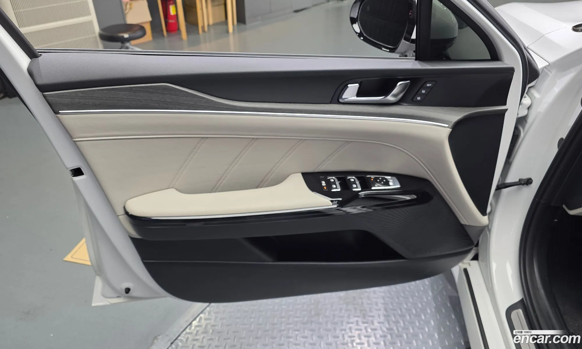 Kia K5 Hybrid 2024 — 24