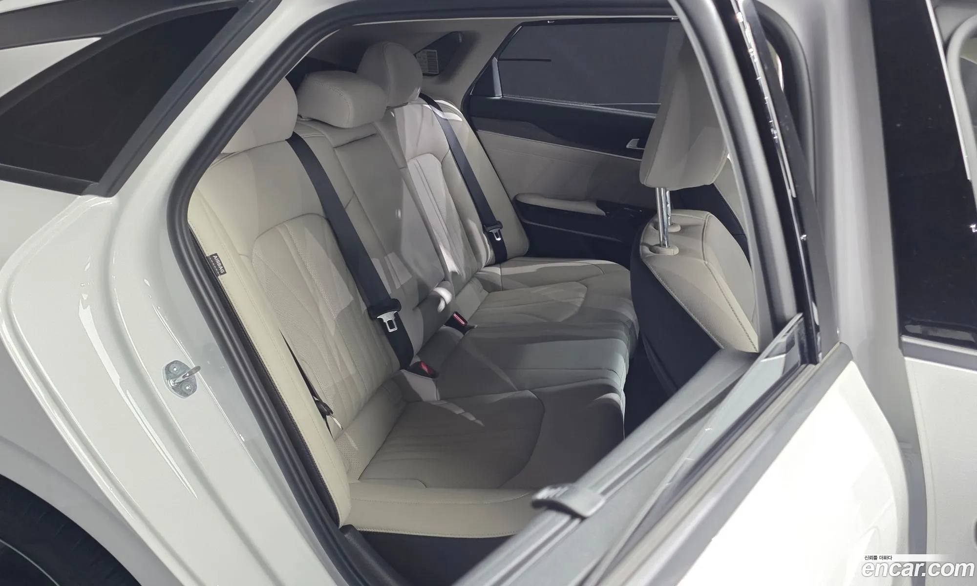 Kia K5 Hybrid 2024 — 18