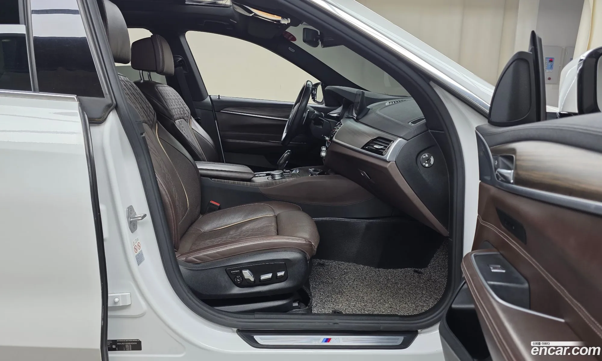 BMW 6 Series GT 2019 — 18