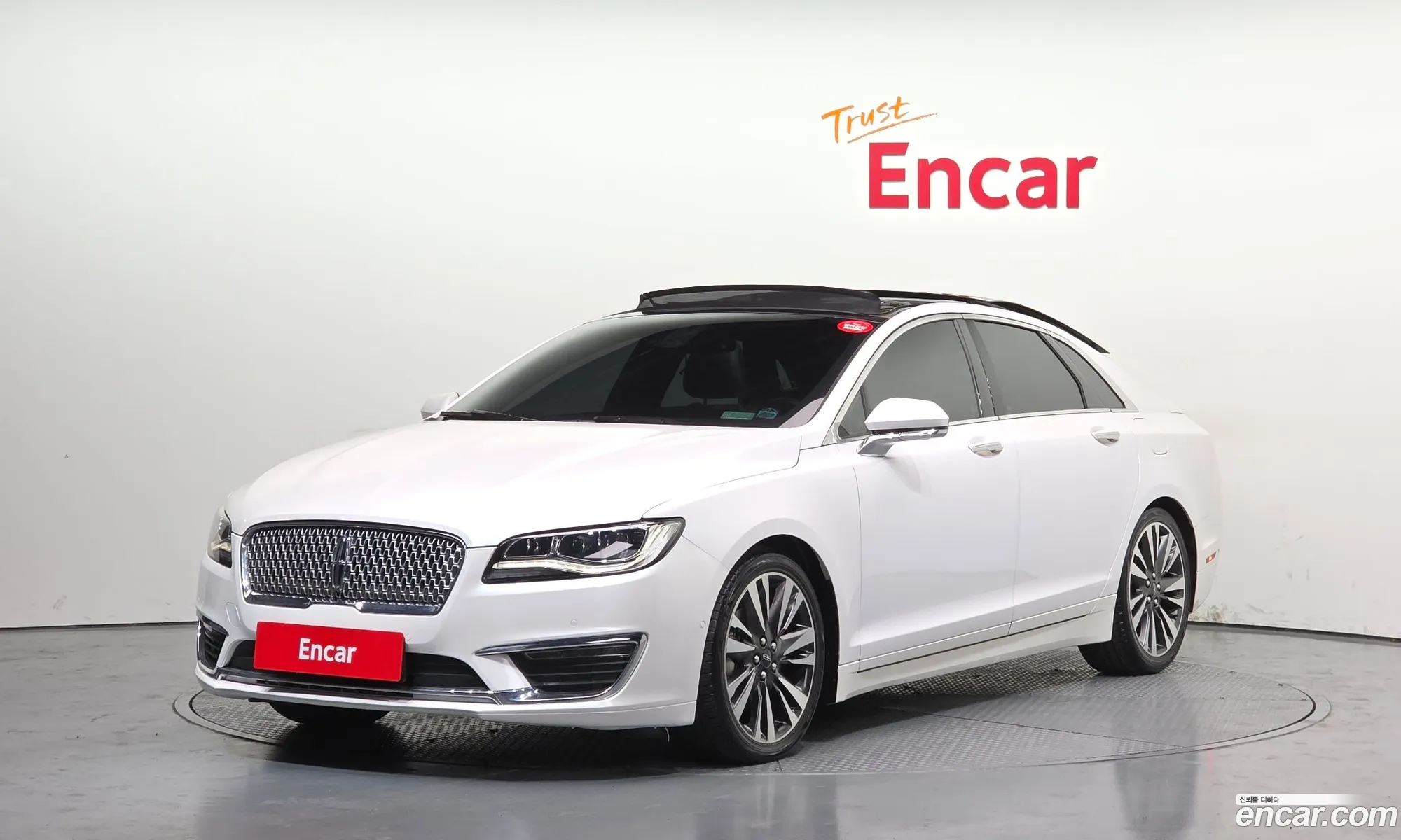 Lincoln MKZ 2017 3LN6L5MU0HR662065 — 3