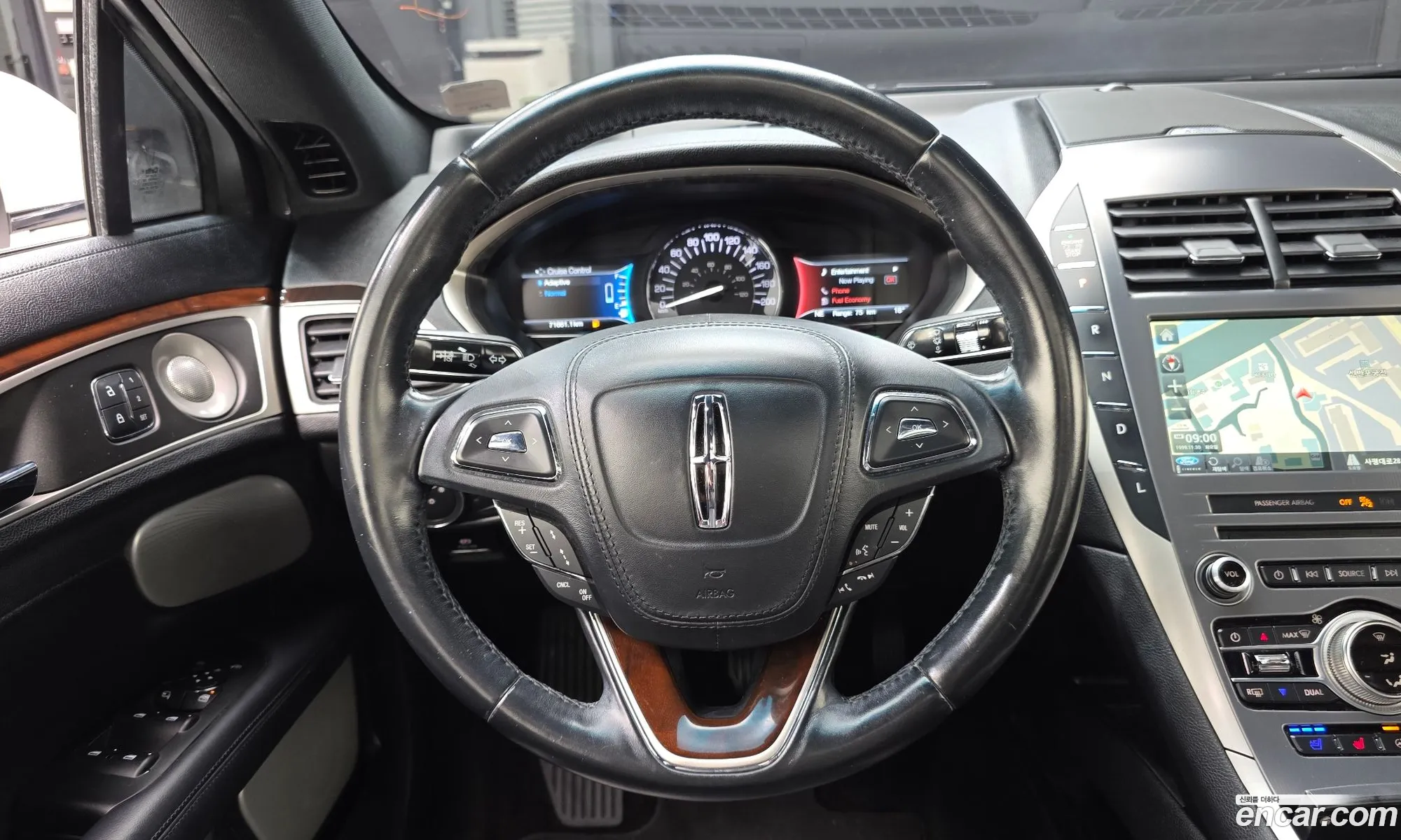 Lincoln MKZ 2017 3LN6L5MU0HR662065 — 8
