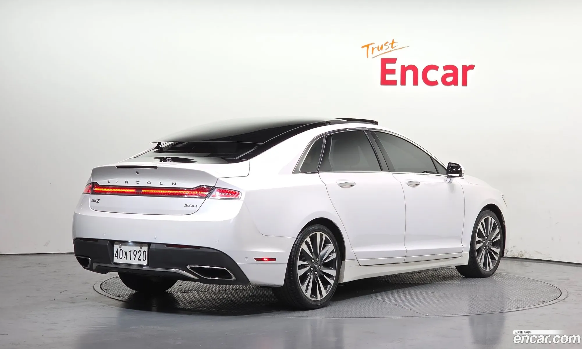 Lincoln MKZ 2017 3LN6L5MU0HR662065 — 7
