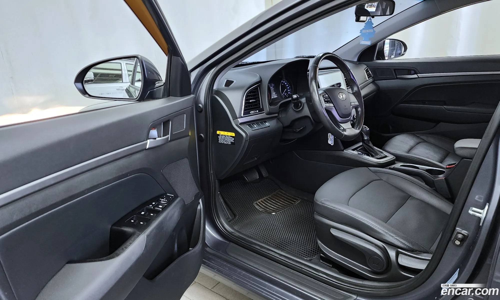 Hyundai Elantra AD 2015 — 3