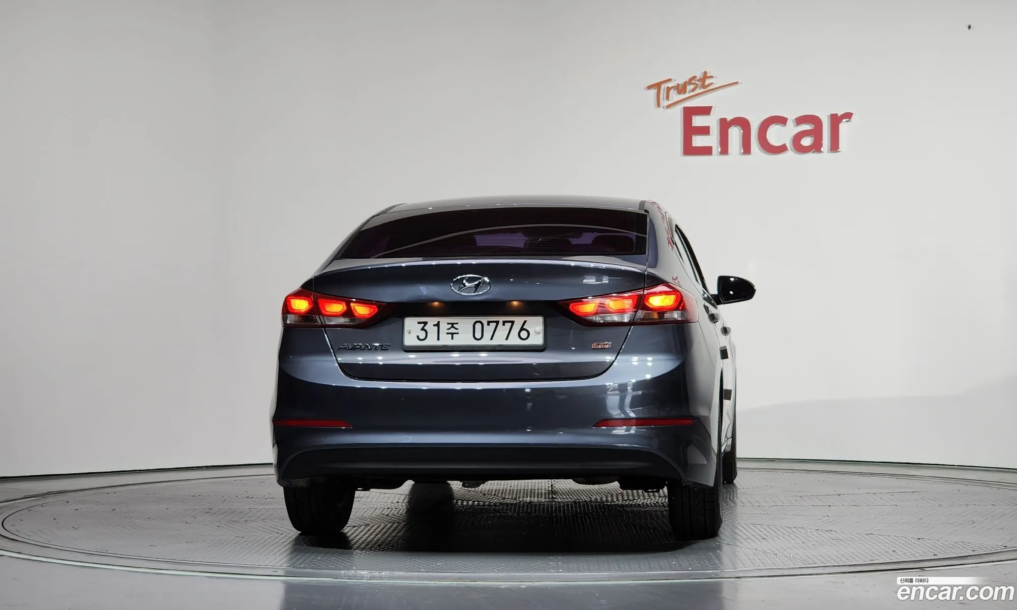 Hyundai Elantra AD 2015 — 12