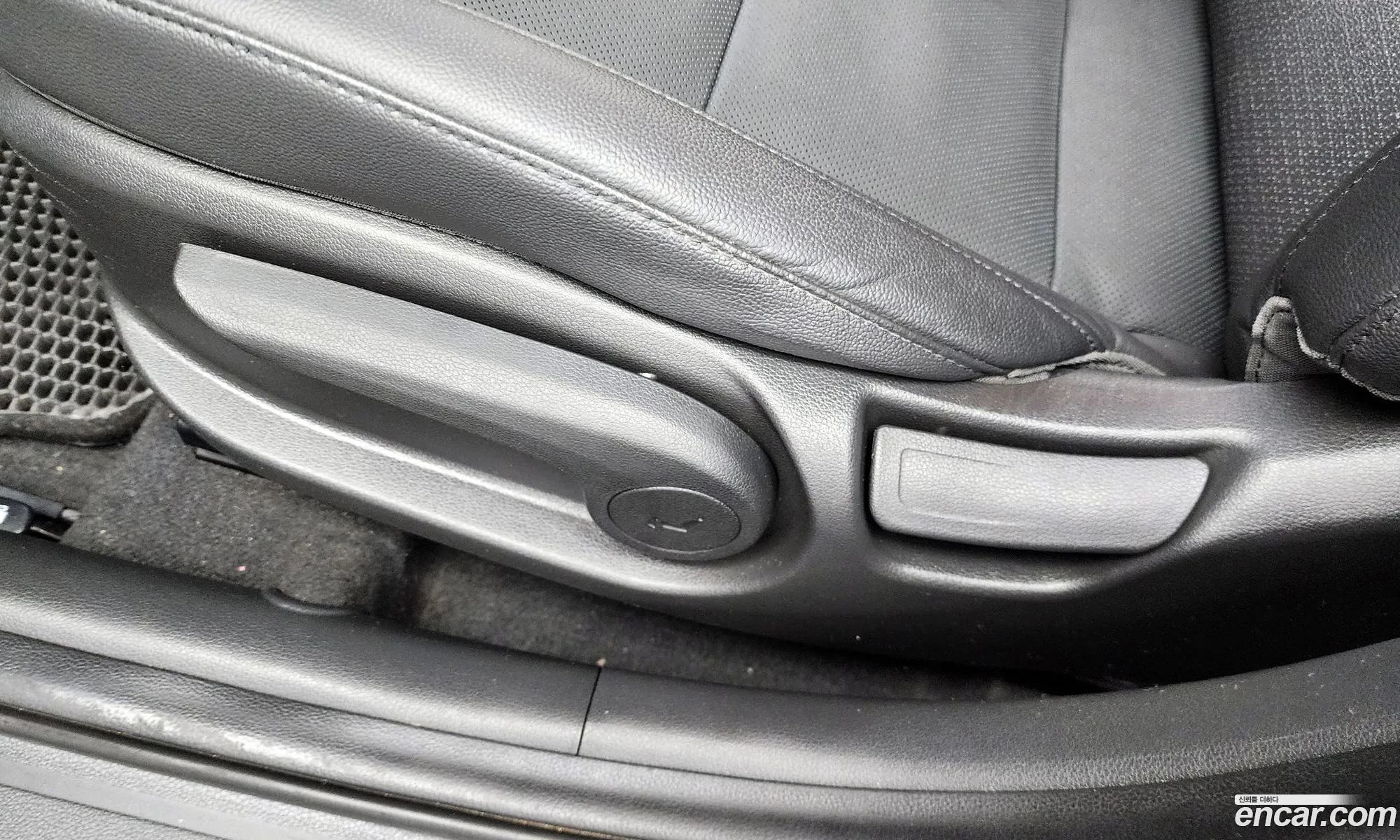 Hyundai Elantra AD 2015 — 14
