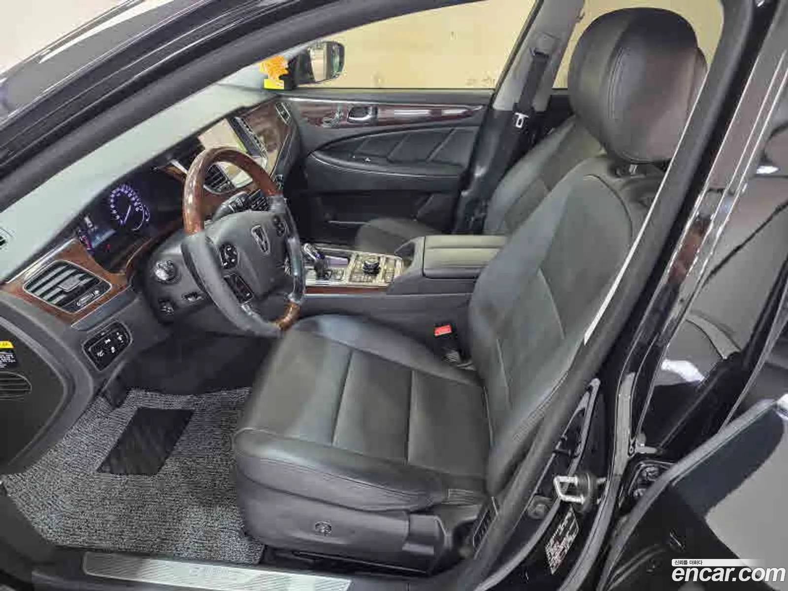 Hyundai Equus 2013 — 11