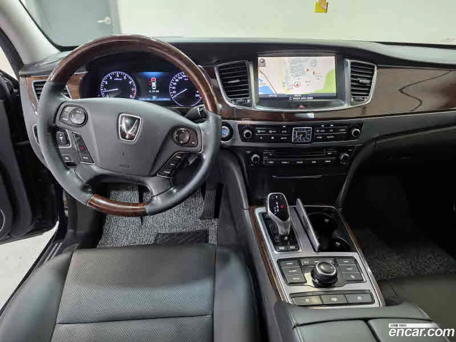 Hyundai Equus 2013 — 2