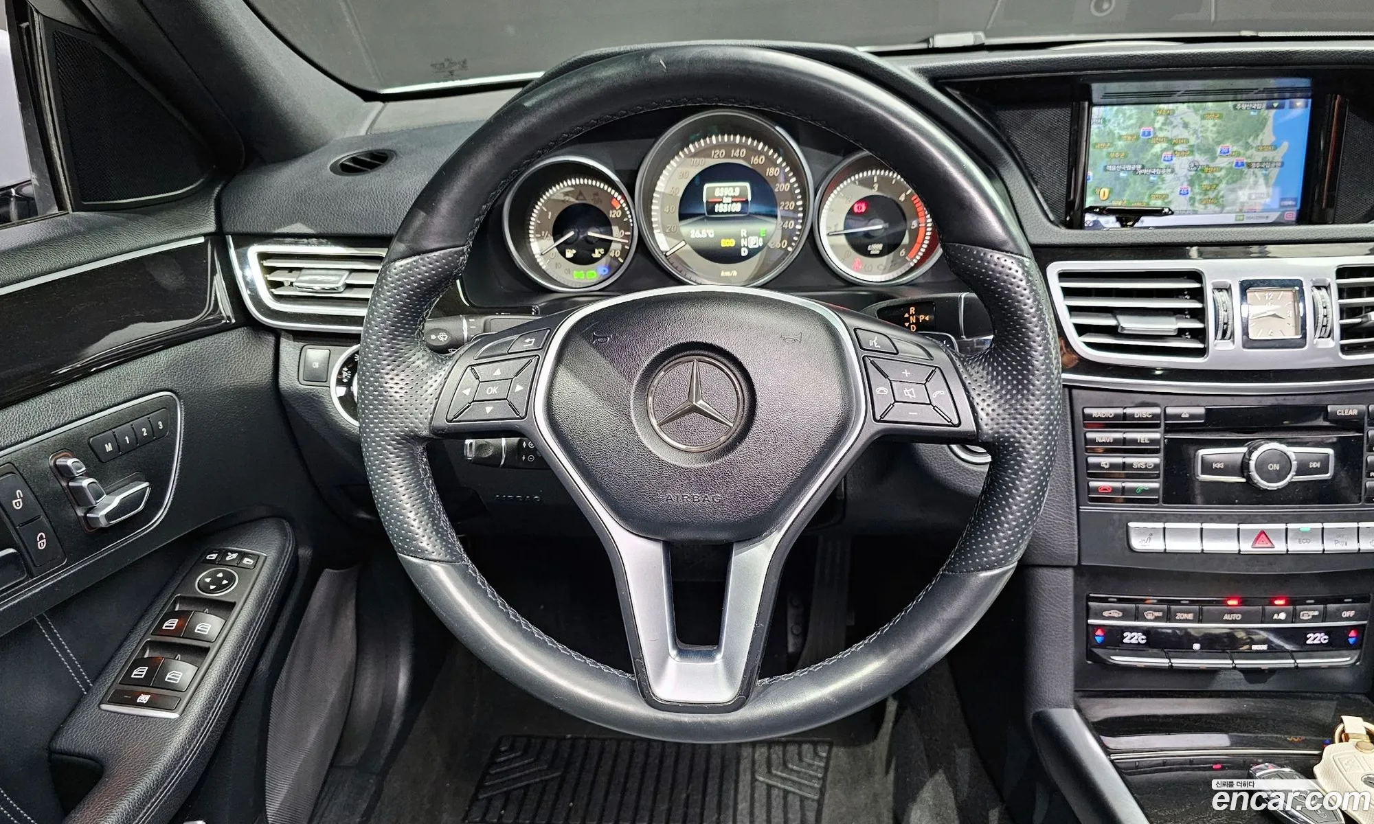 Mercedes-Benz E-Class W212 2014 WDDHF0CB3EB002793 — 19