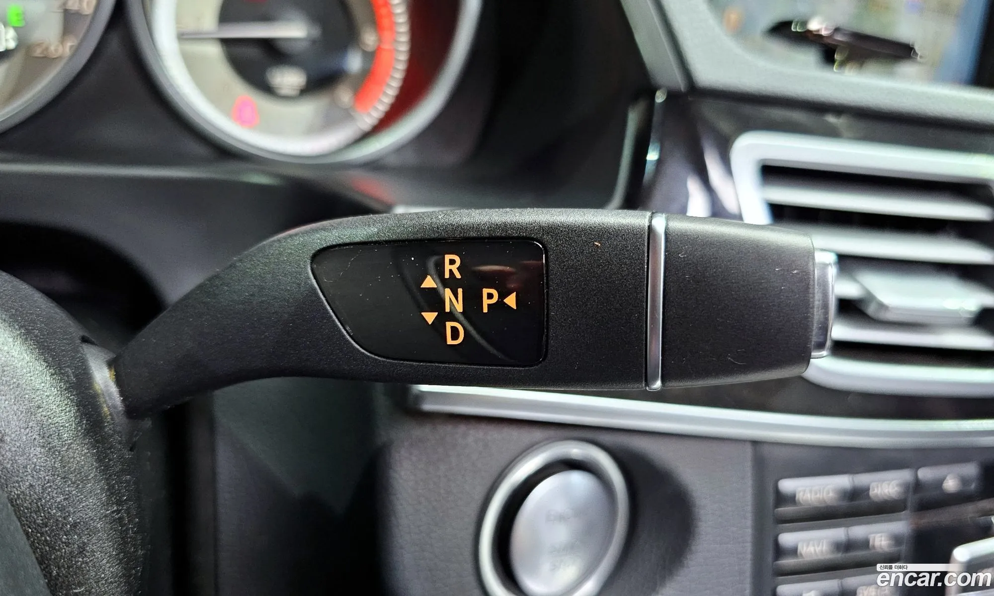 Mercedes-Benz E-Class W212 2014 WDDHF0CB3EB002793 — 18