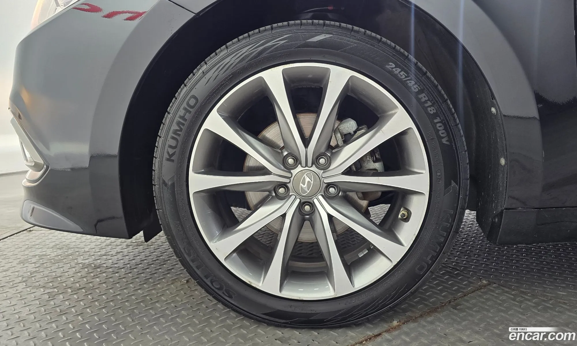 Hyundai Grandeur HG 2015 — 19