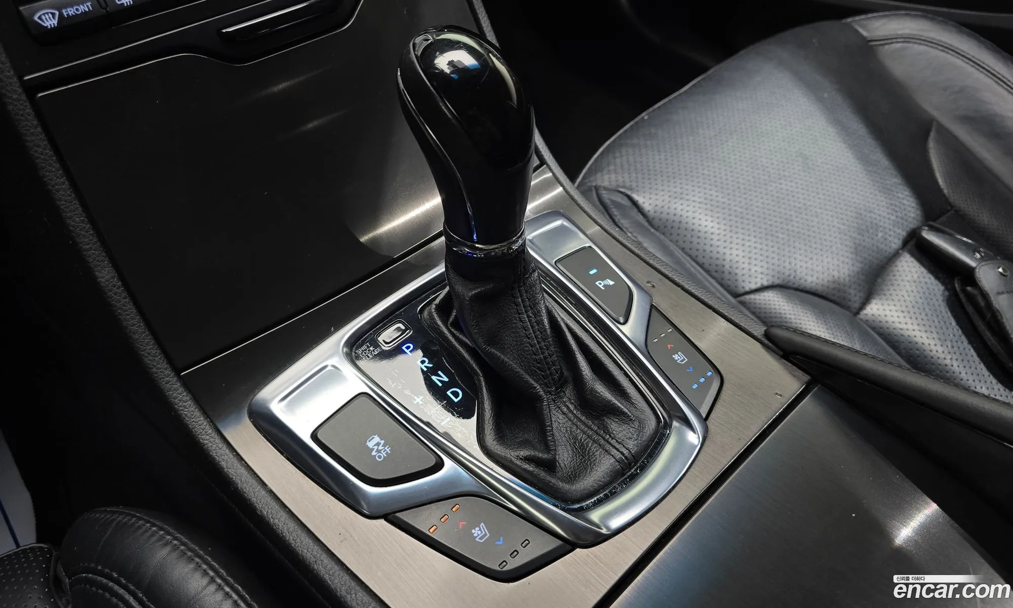 Hyundai Grandeur HG 2015 — 18