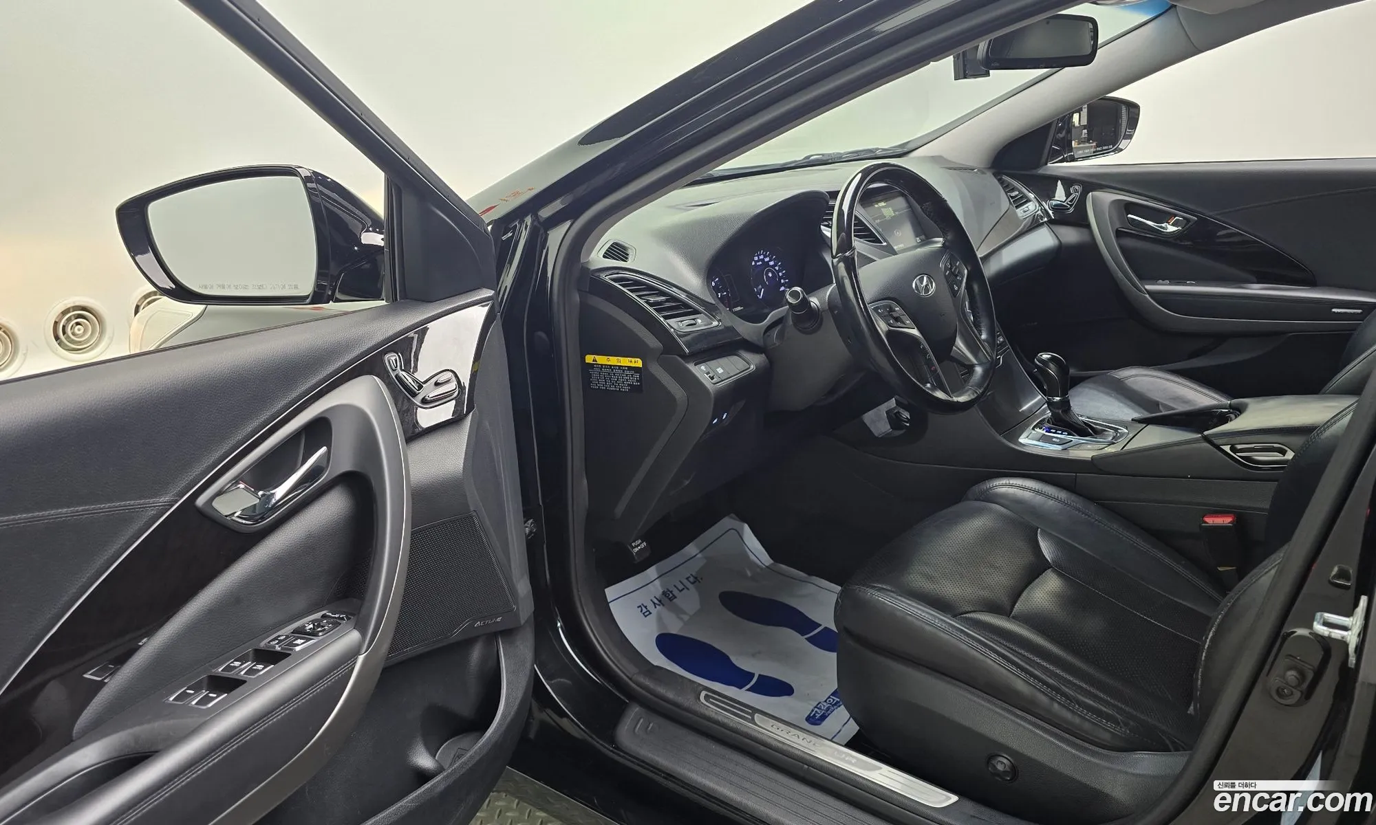 Hyundai Grandeur HG 2015 — 20
