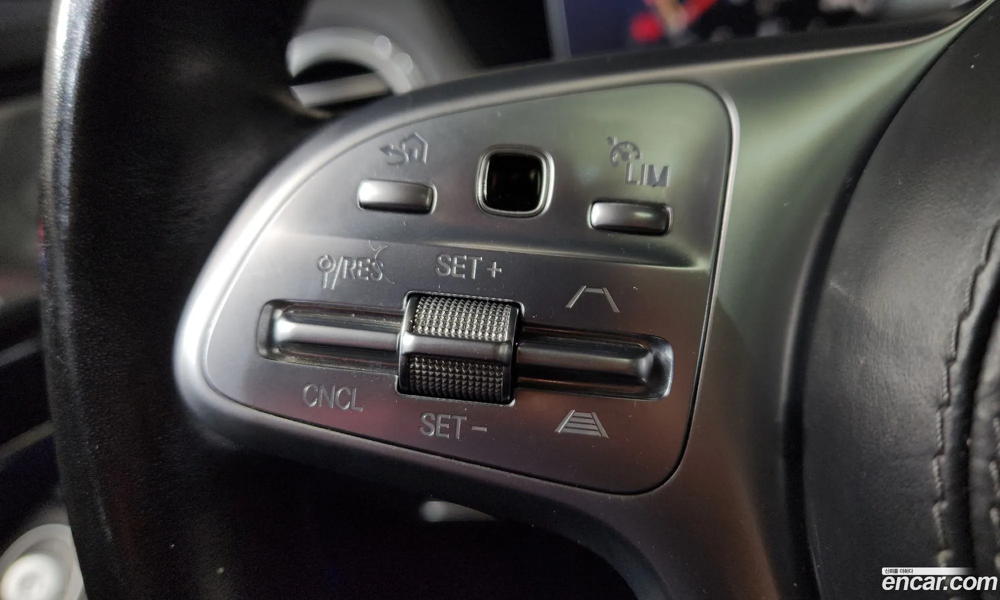 Mercedes-Benz S-Class W222 2017 WDDUG3FB9JA364698 — 15