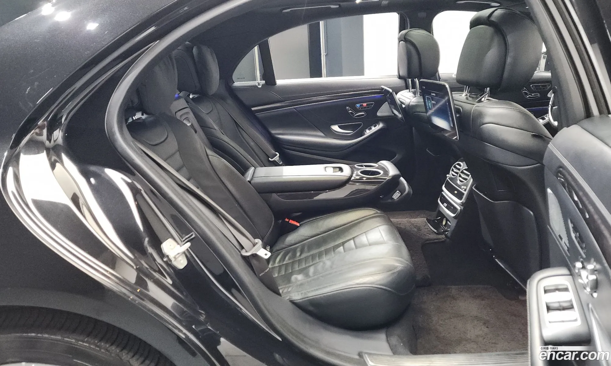 Mercedes-Benz S-Class W222 2017 WDDUG3FB9JA364698 — 16