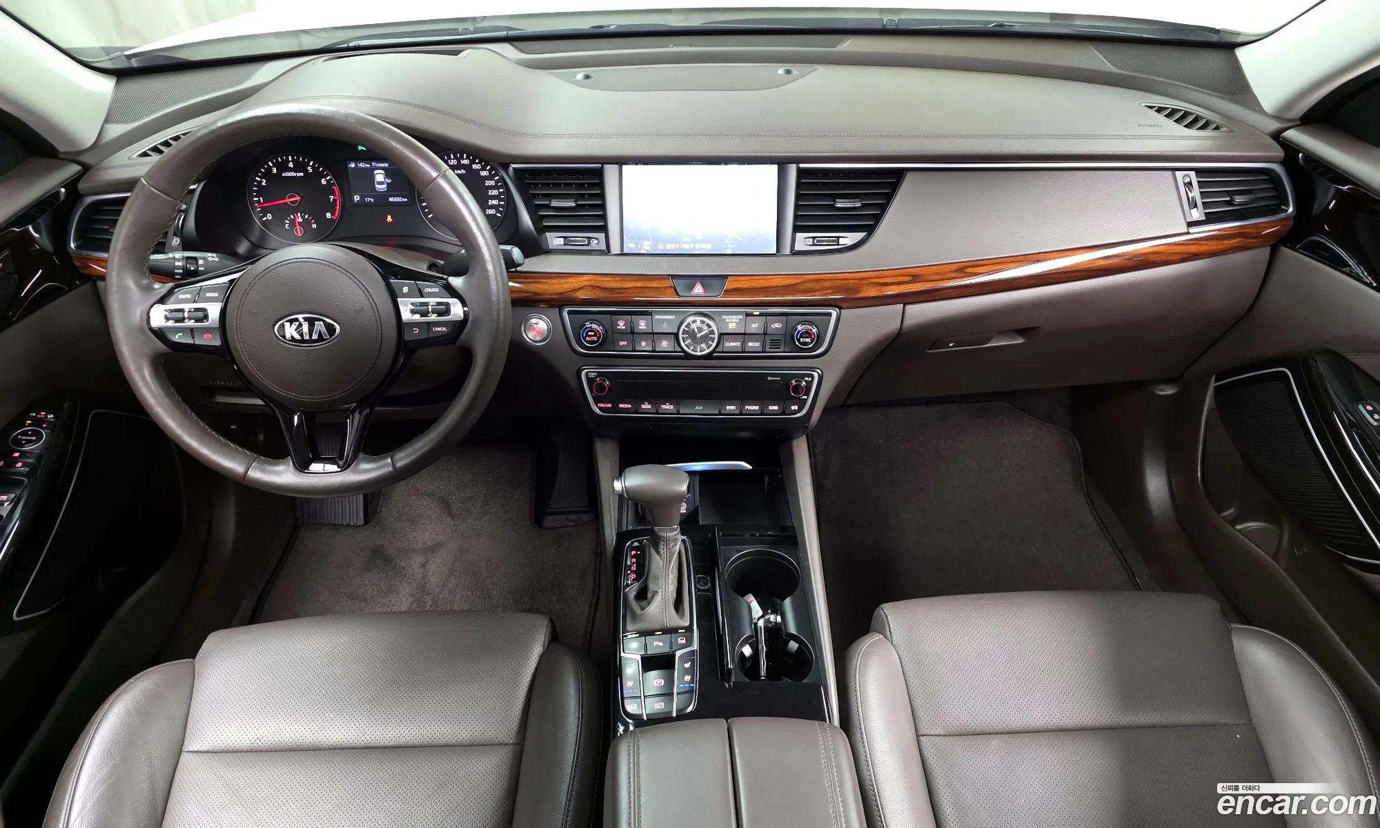 Kia K7 2016 — 10