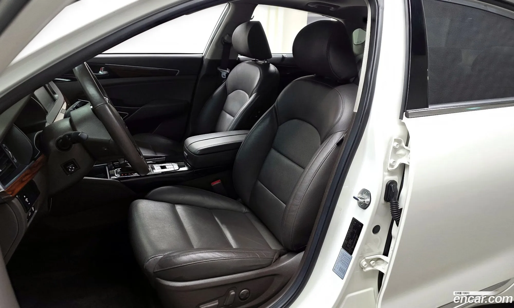 Kia K7 2016 — 30