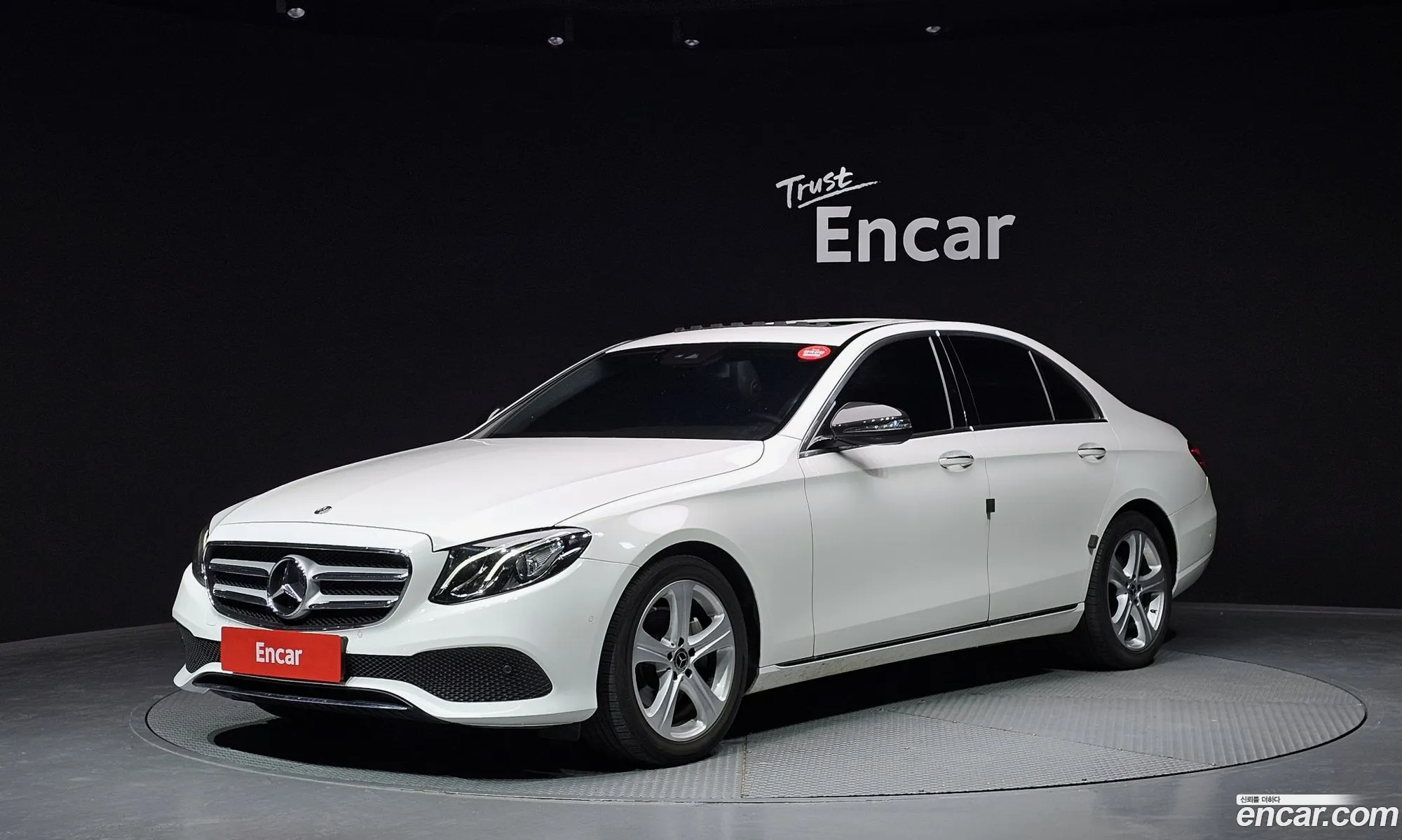 Mercedes-Benz E-Class W213 2018 — 14
