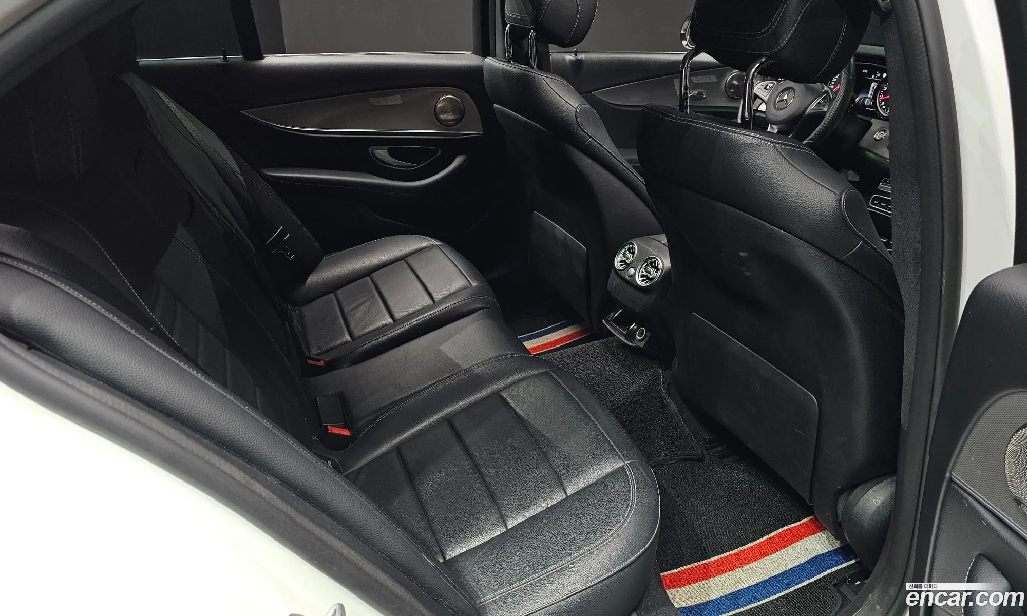 Mercedes-Benz E-Class W213 2018 — 13
