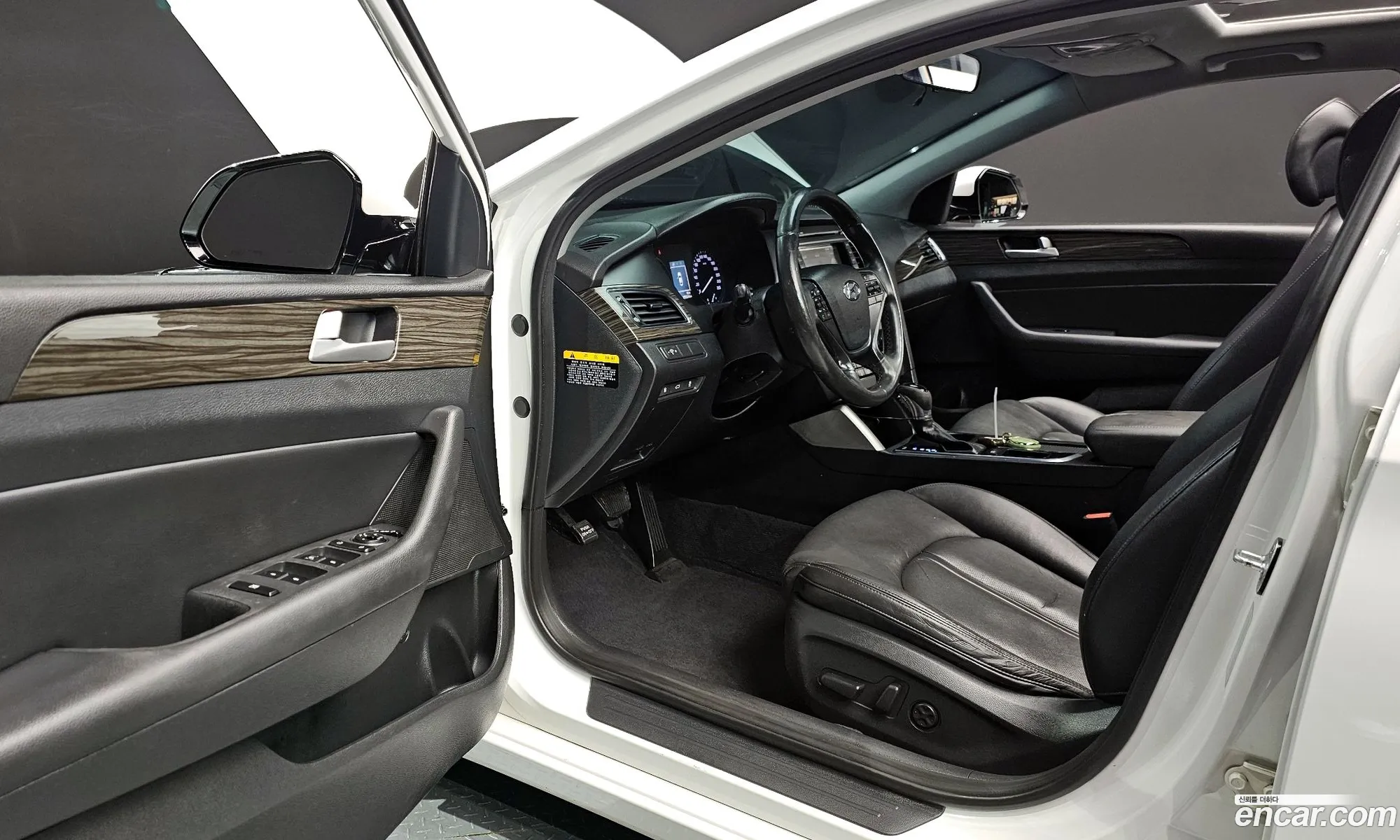 Hyundai LF Sonata 2014 — 6