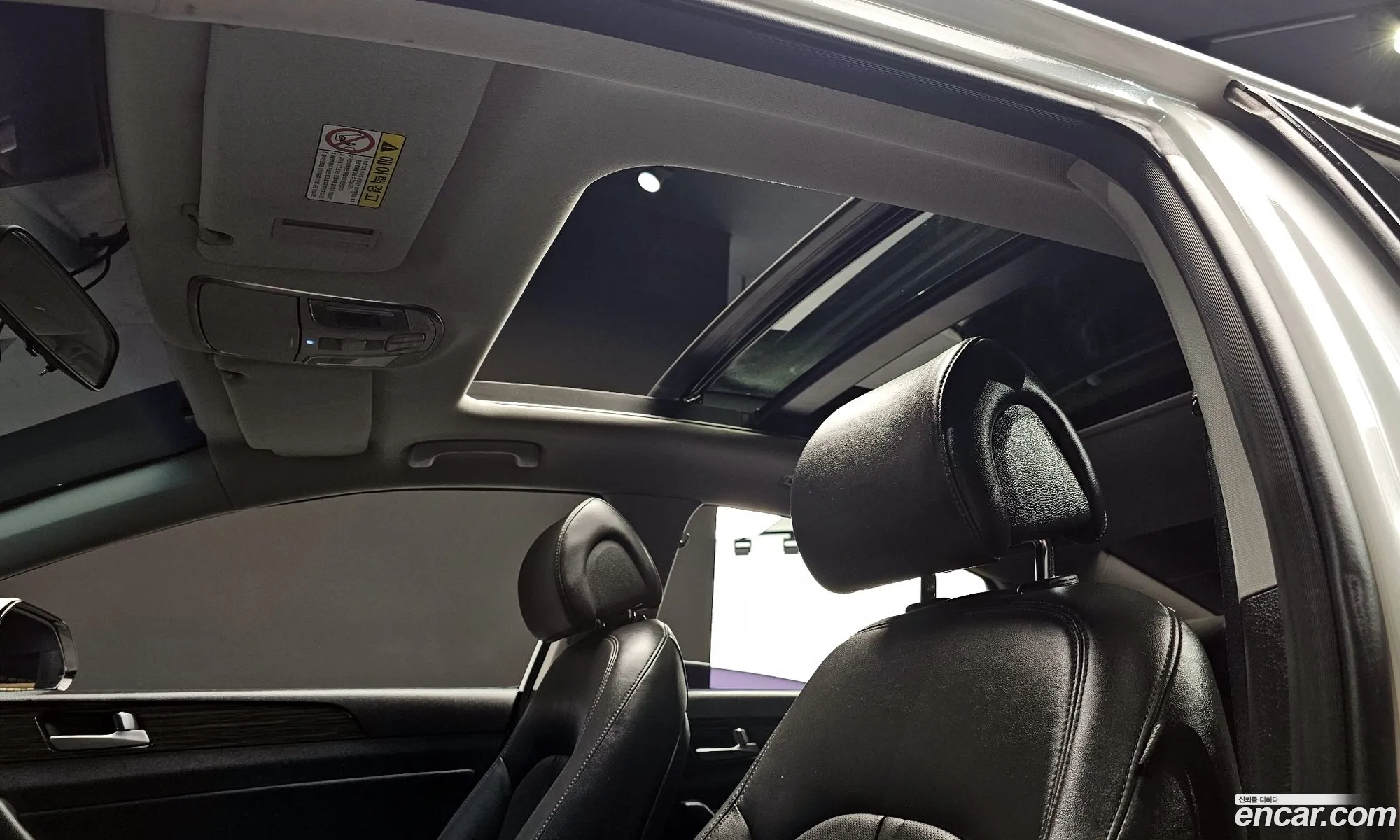 Hyundai LF Sonata 2014 — 17