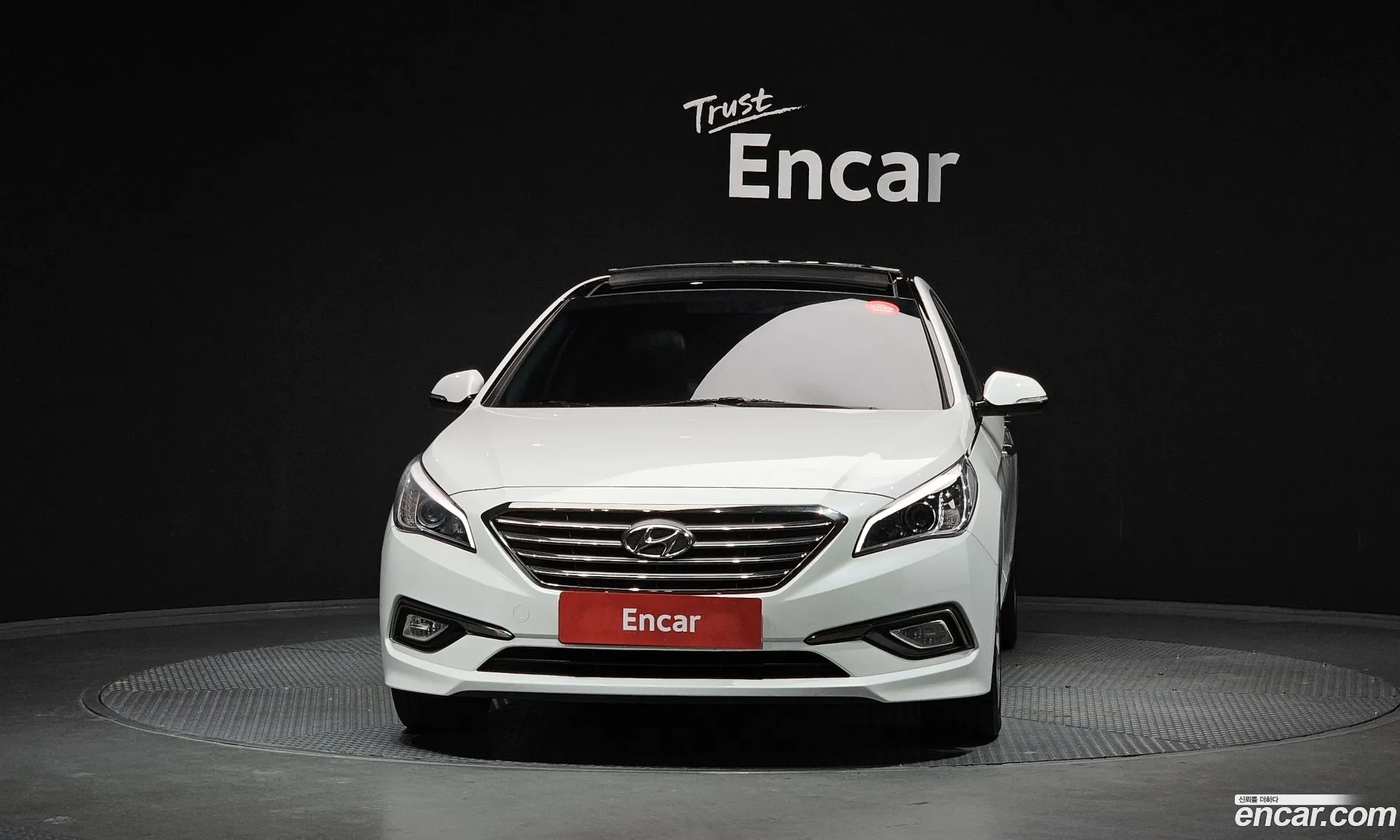 Hyundai LF Sonata 2014 — 13