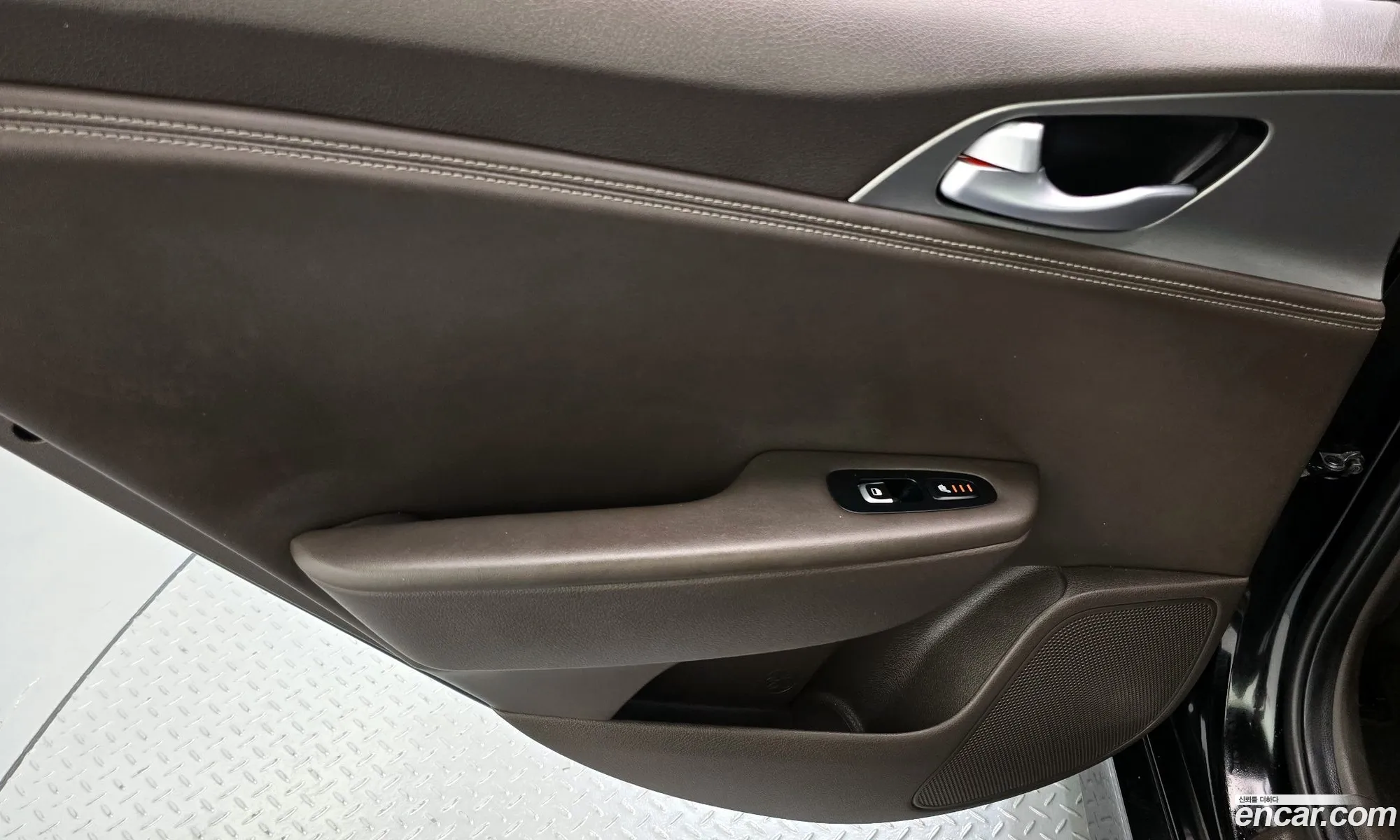 Kia Stinger 2019 — 19