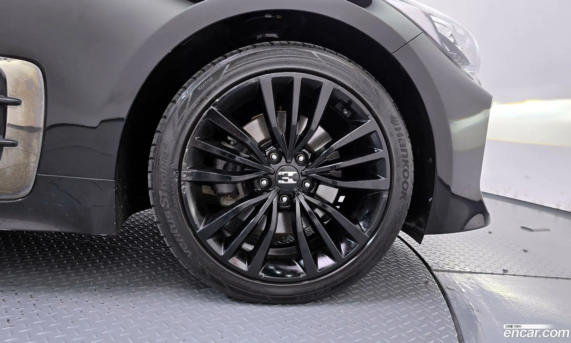 Kia Stinger 2019 — 27