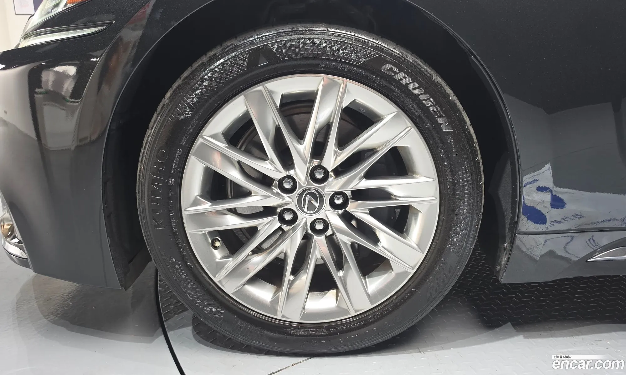 Lexus LS500h