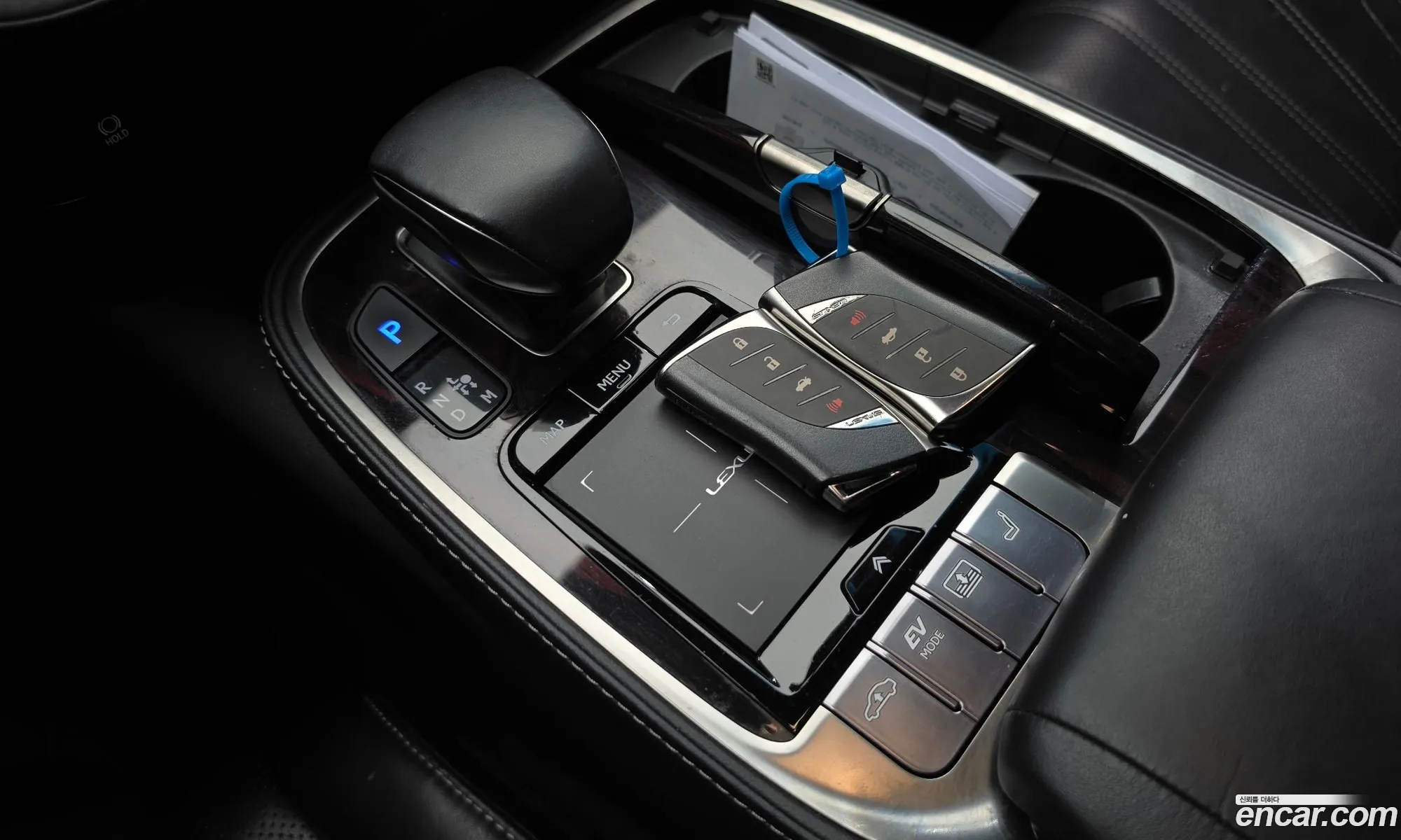 Lexus LS500h 2019 JTHCYLFF9K5001574 — 11