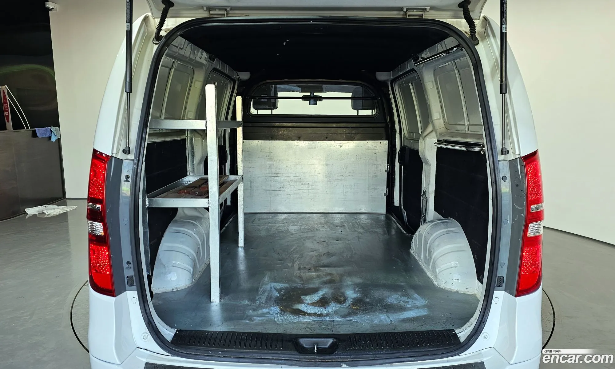 Hyundai Grand Starex 2015 — 12
