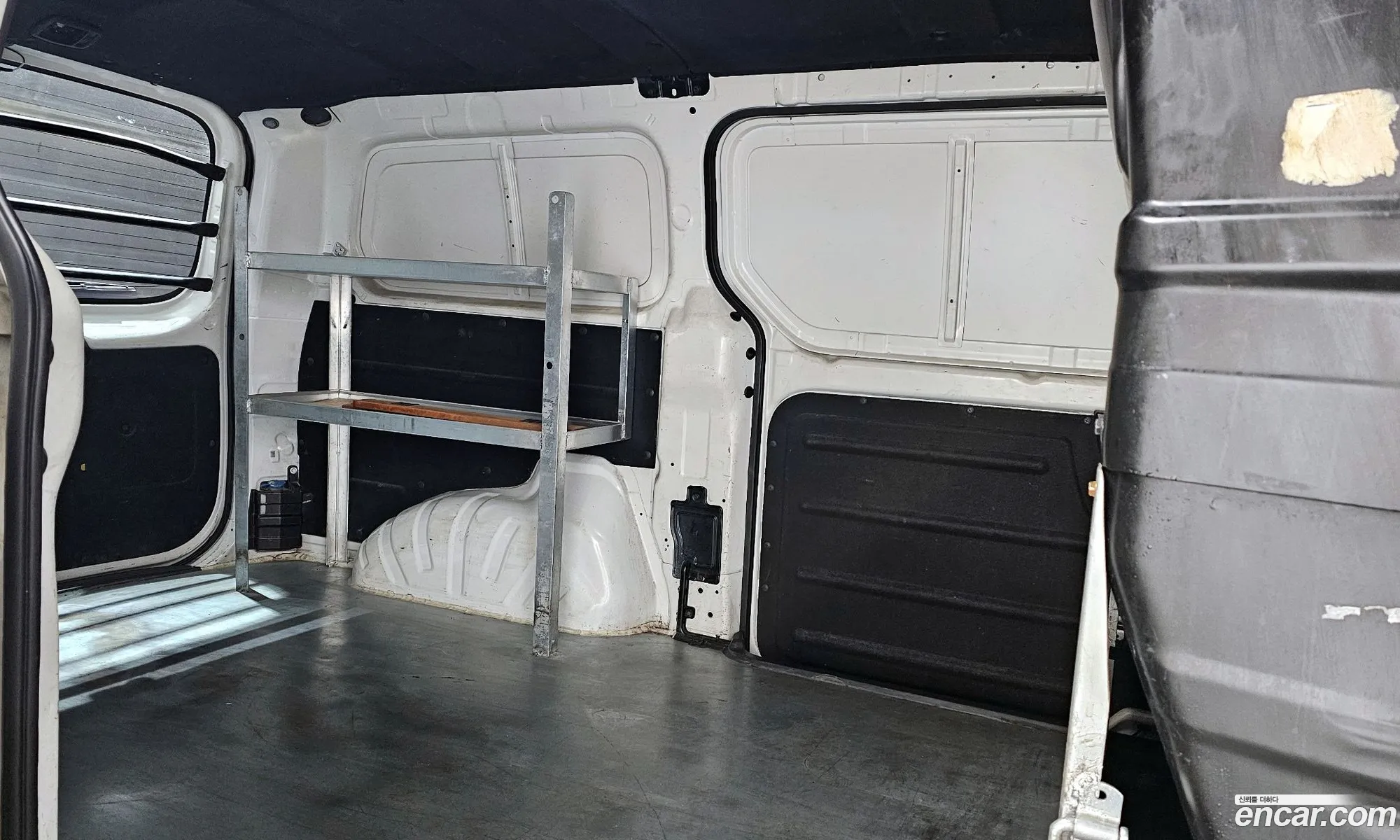 Hyundai Grand Starex 2015 — 17