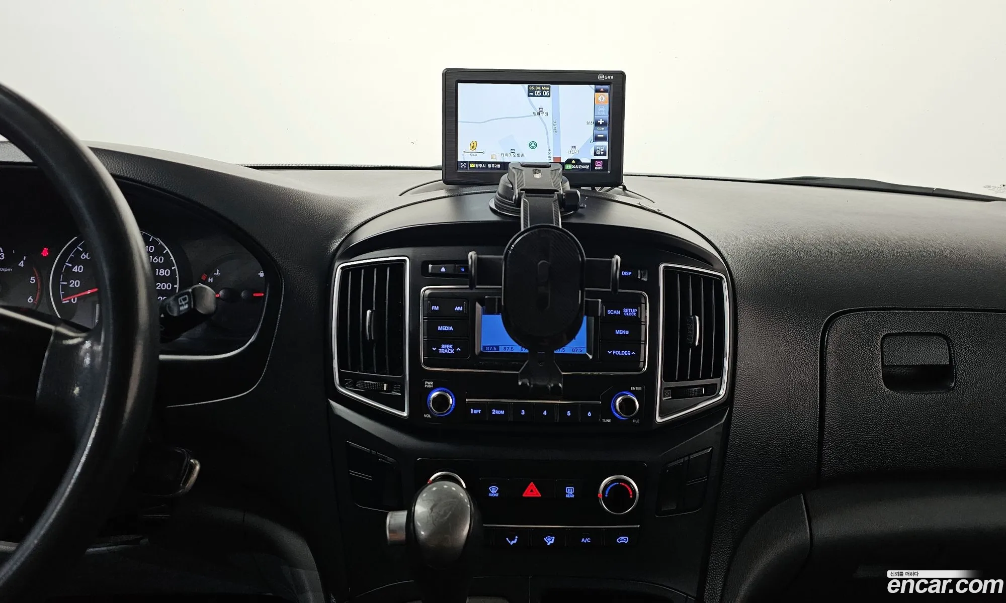 Hyundai Grand Starex 2015 — 5