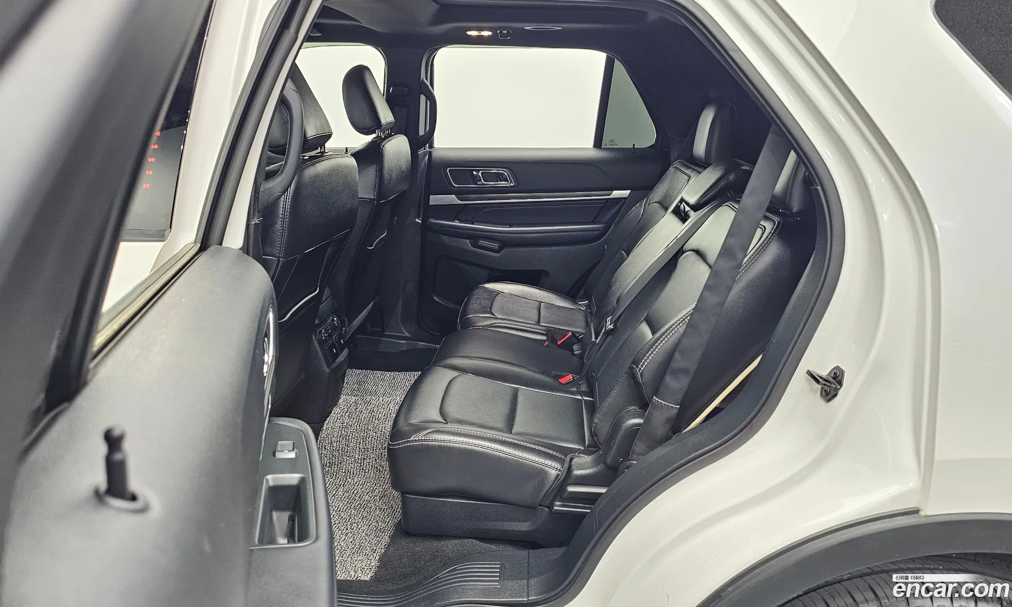 Ford Explorer 2019 1FM5K8FH1KGA56207 — 12
