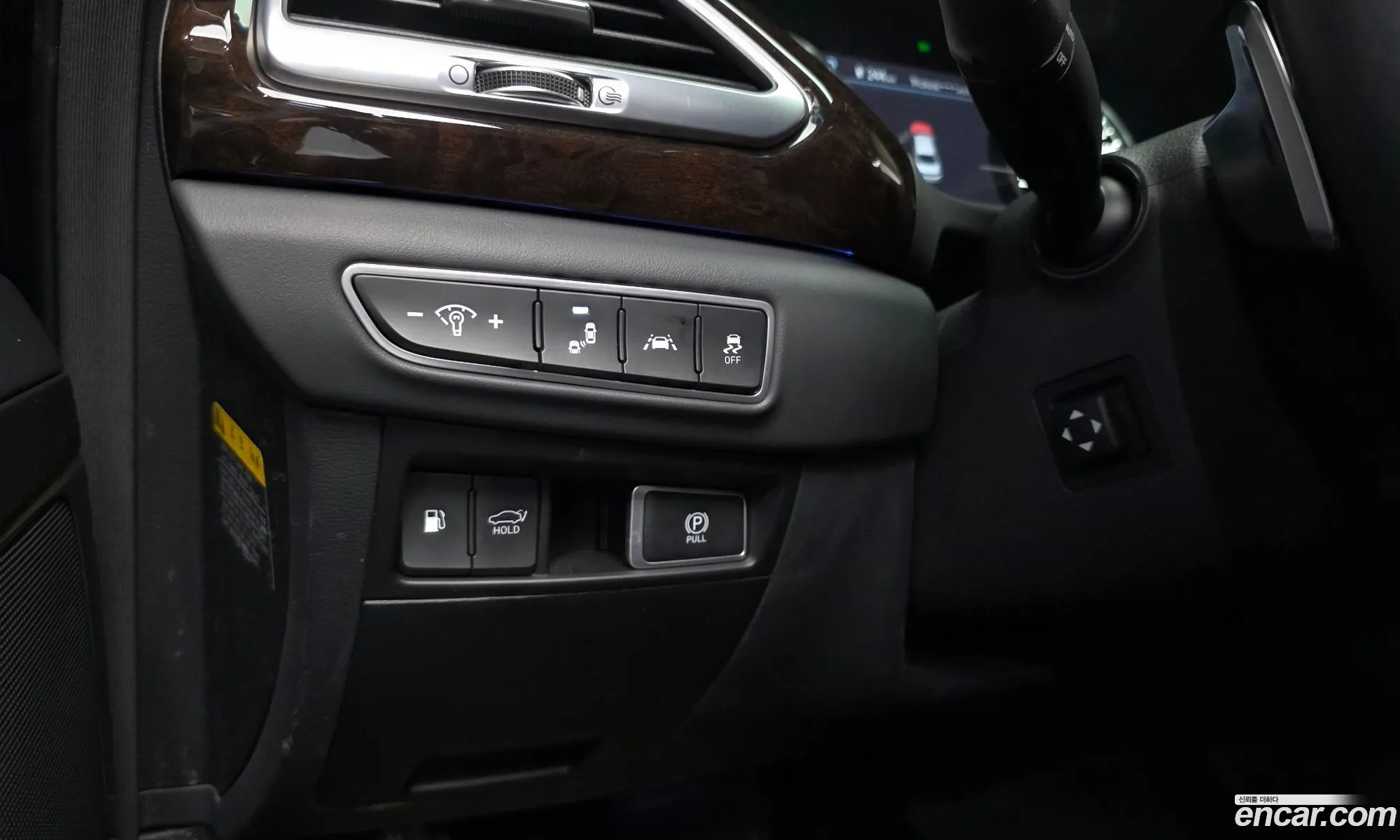 Genesis G90 2019 — 27