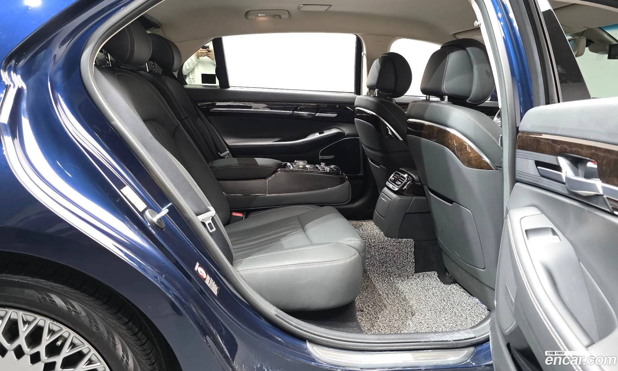 Genesis G90 2019 — 38