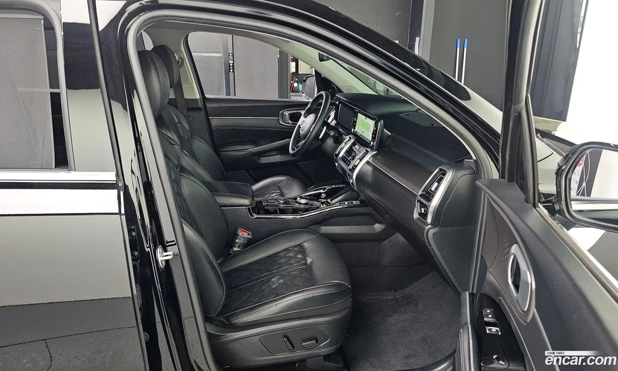 Kia Sorento 2023 — 28