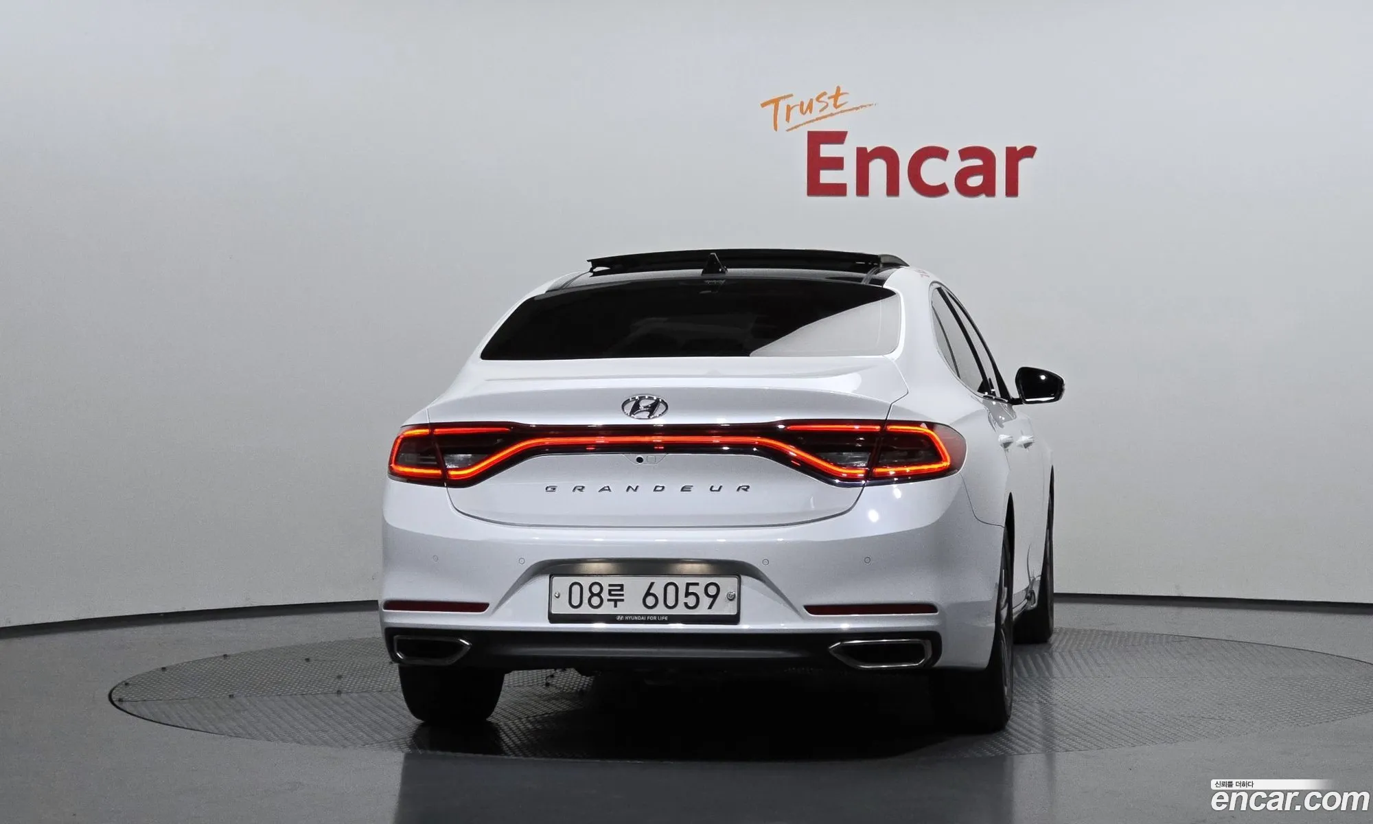 Hyundai Grandeur IG 2018 — 29
