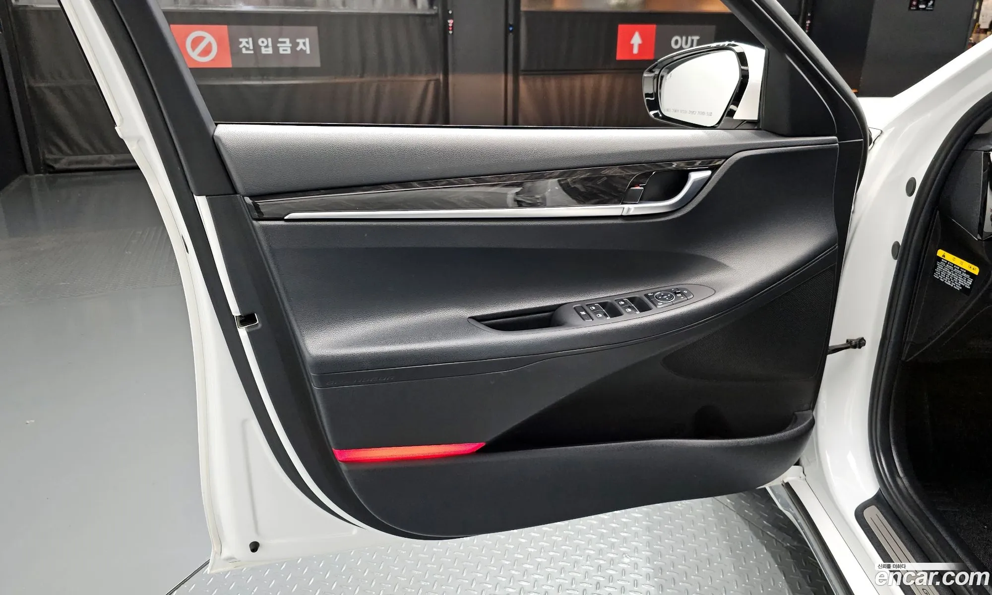 Hyundai Grandeur IG 2018 — 23